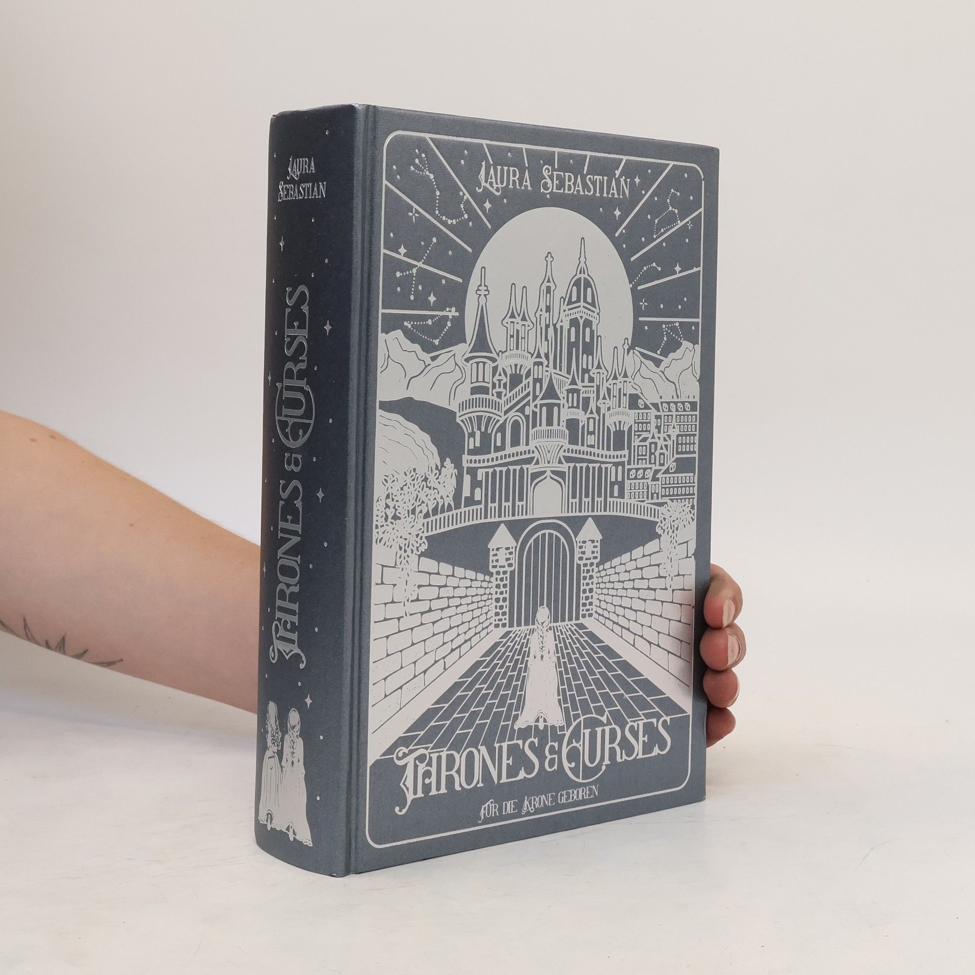 Laura Sebastian Thrones and Curses. Für die Krone geboren