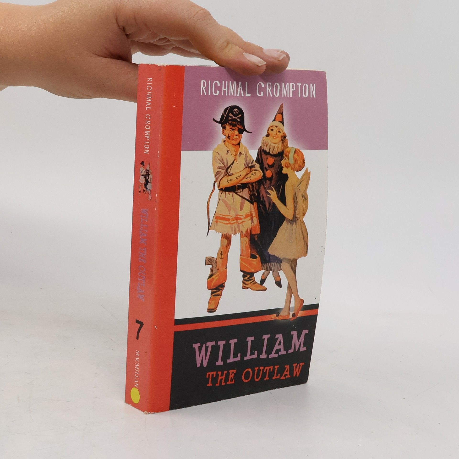 Richmal Crompton William the Outlaw