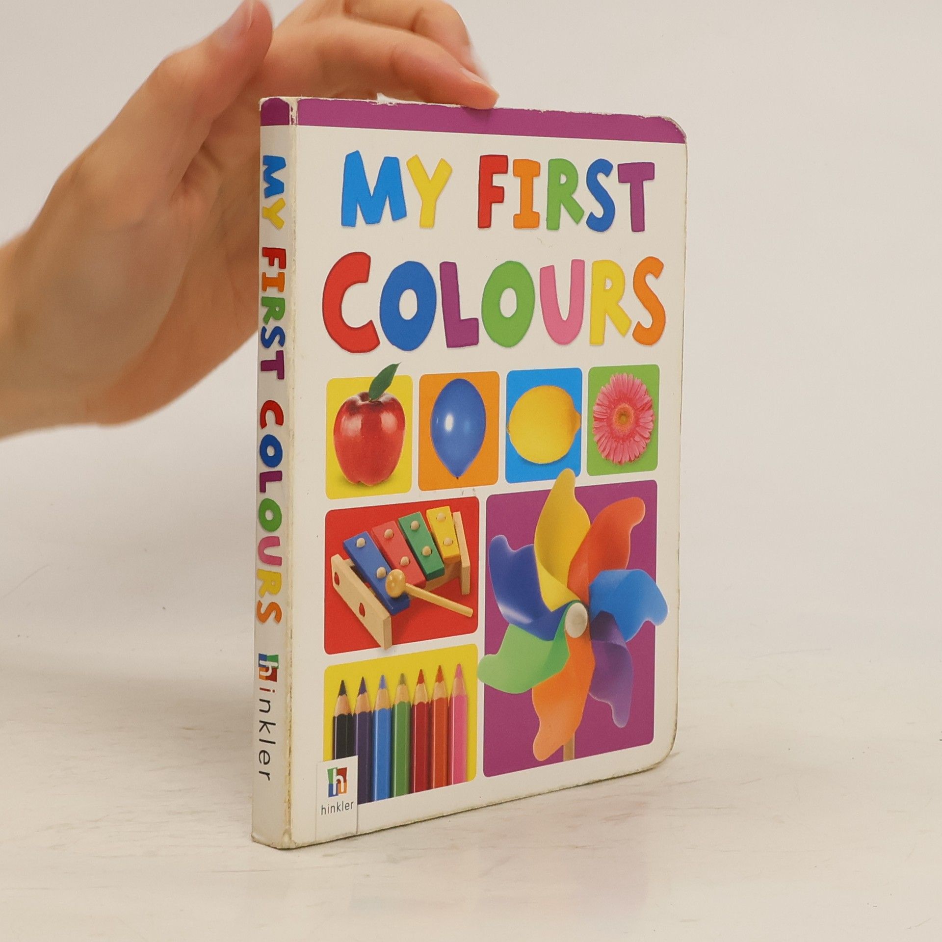 kolektiv My First Colours