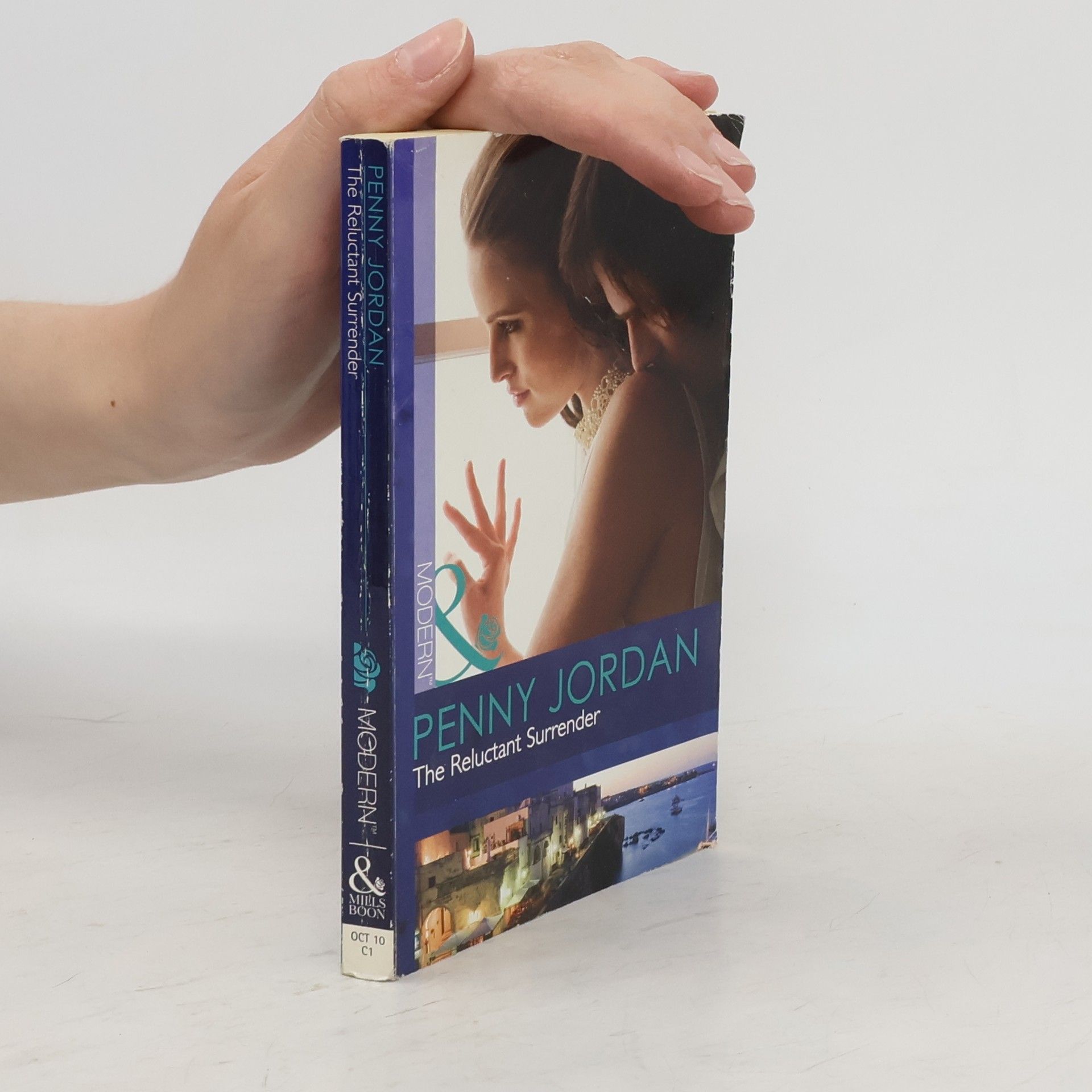 Penny Jordan The Reluctant Surrender