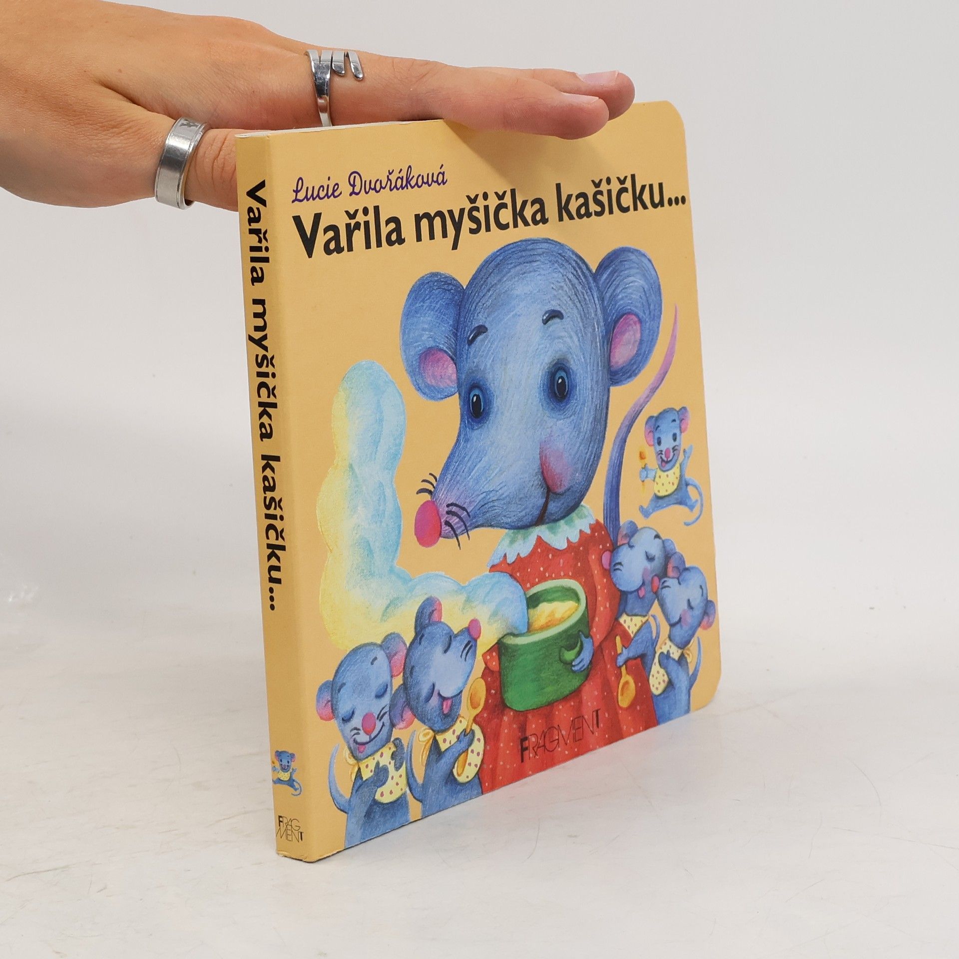 Lucie Dvořáková Vařila myšička kašičku...