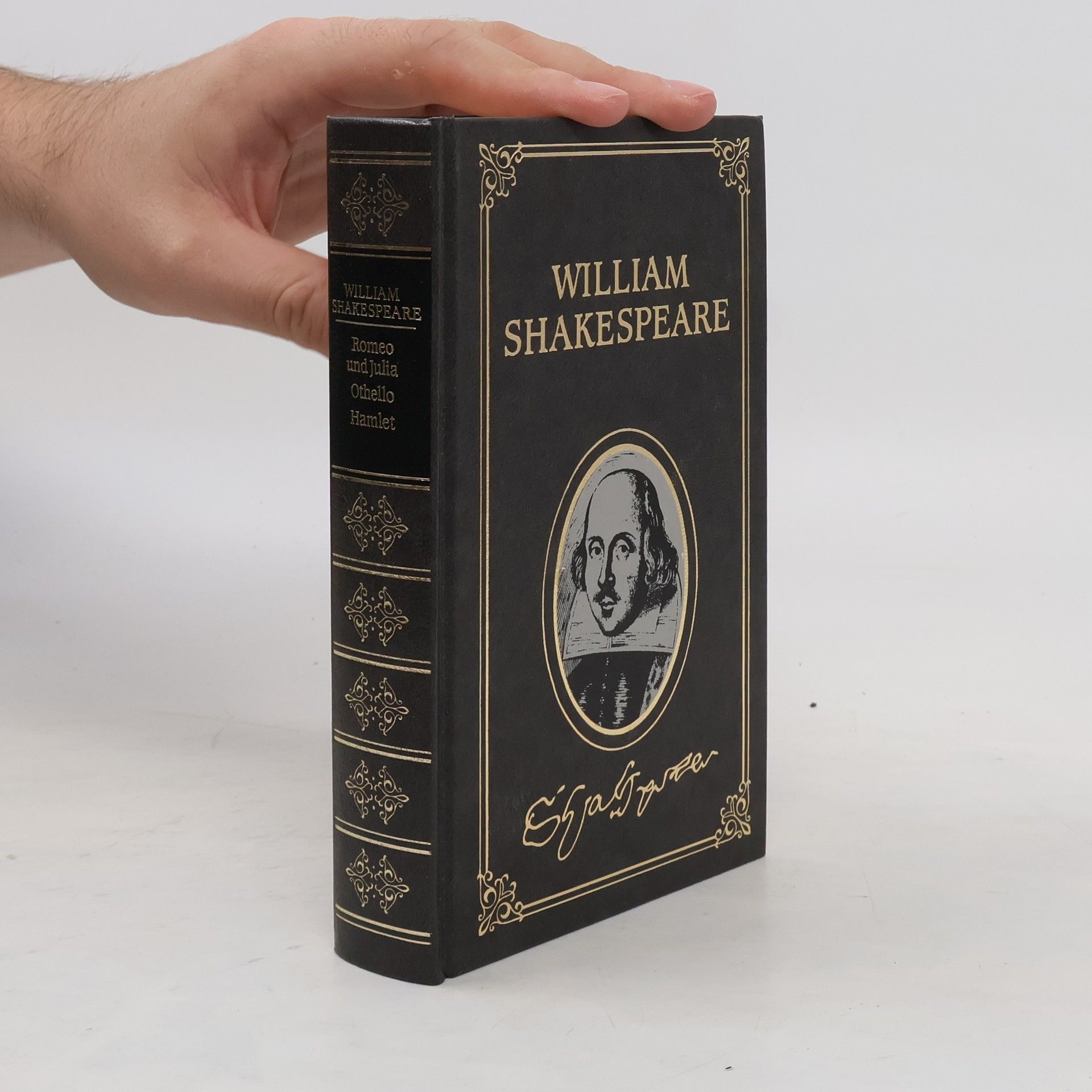William Shakespeare William Shakespeare. Romeo und Julia. Othello. Hamlet