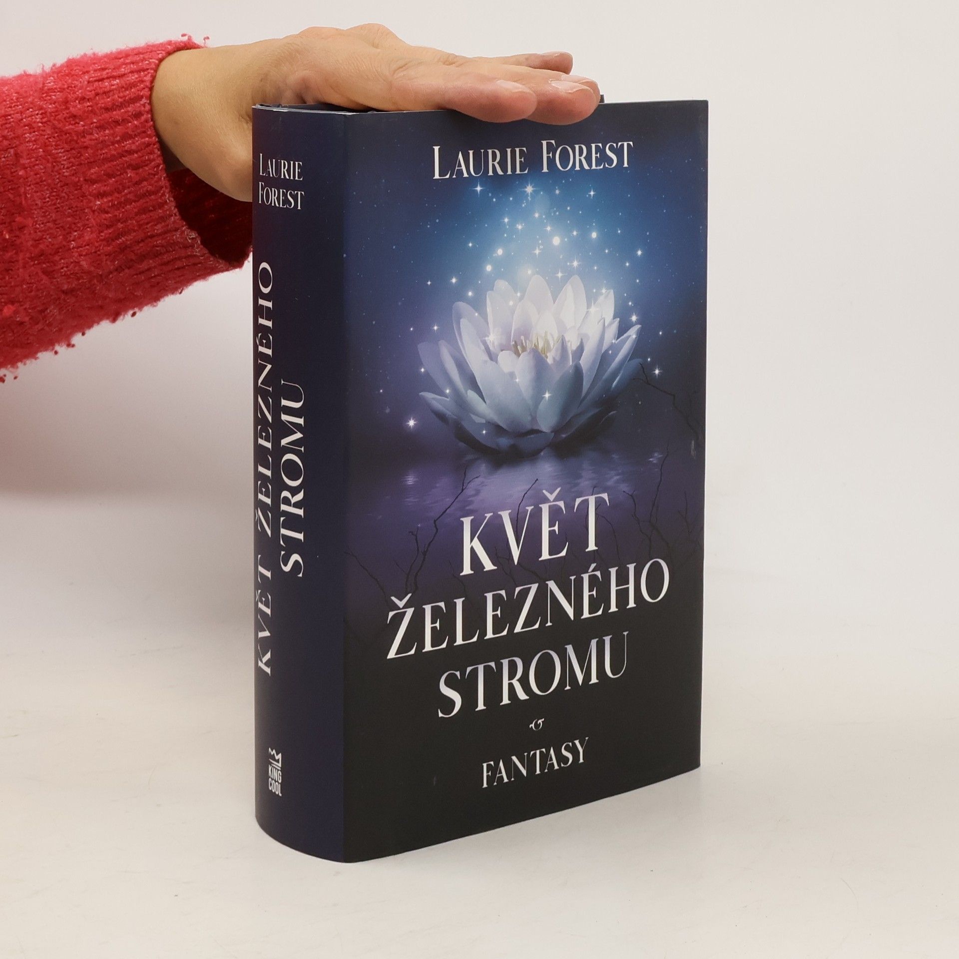 Laurie Forest Květ železného stromu