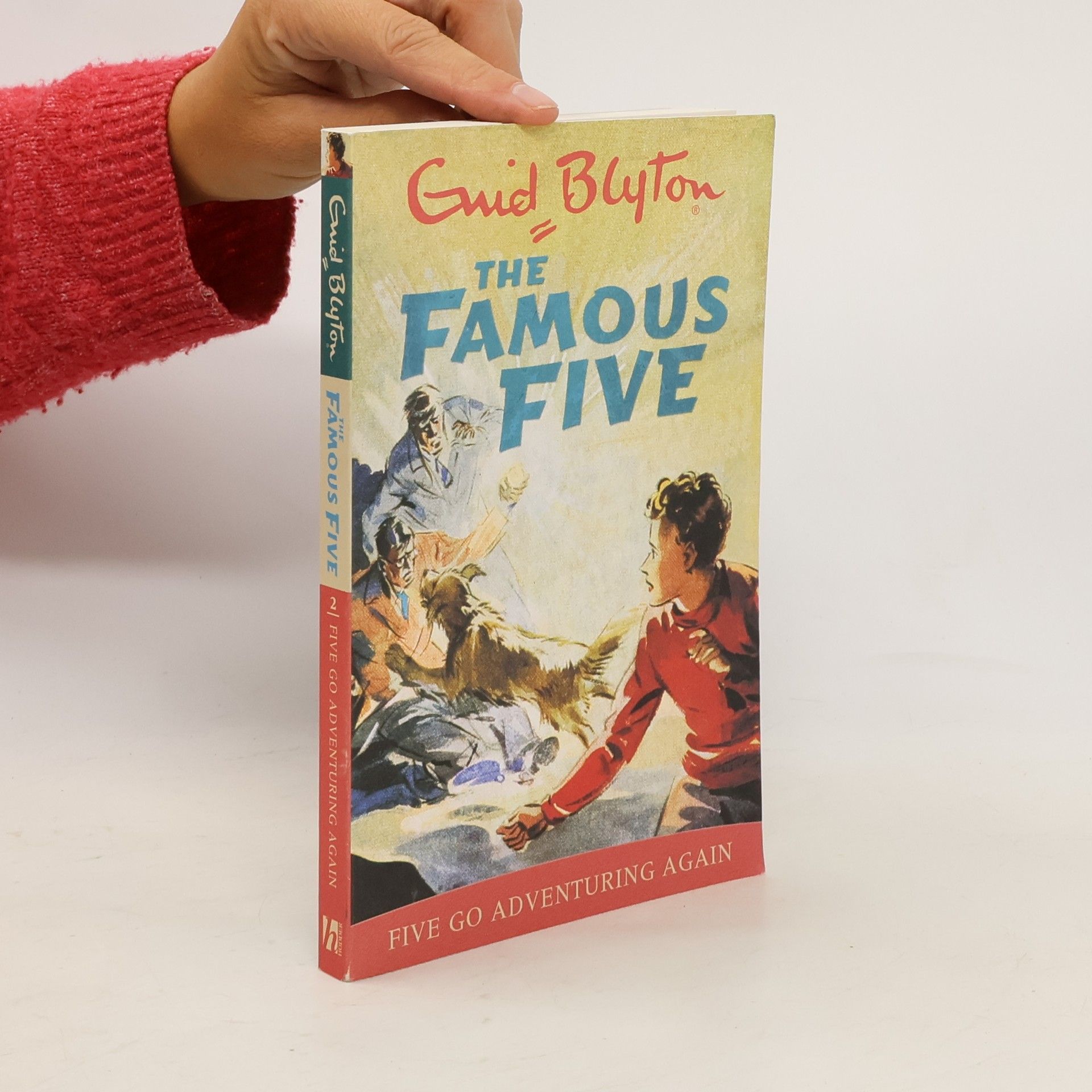 Enid Blyton The Famous Five. Five Go Adventuring Again