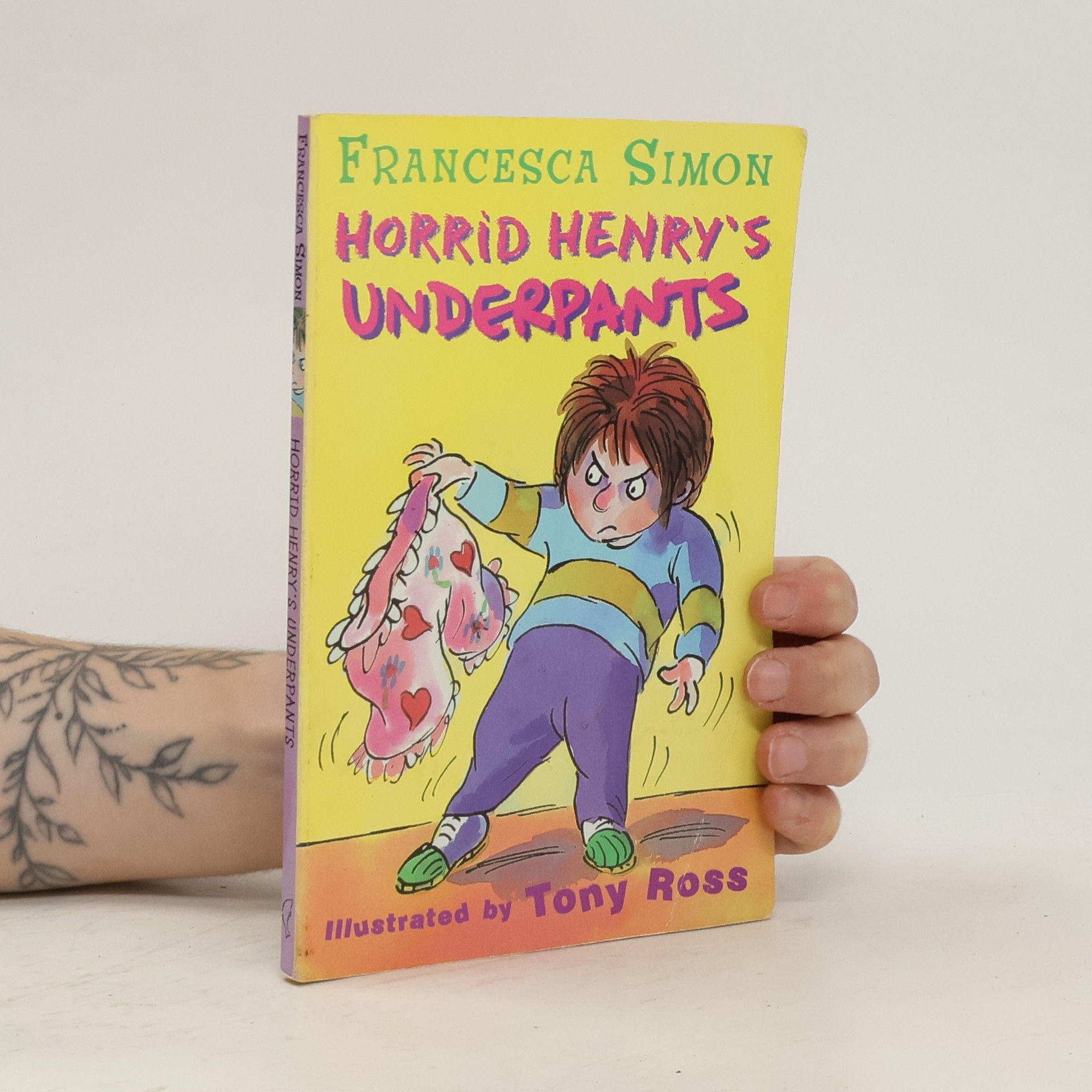 Francesca Simon Horrid Henry's underpants