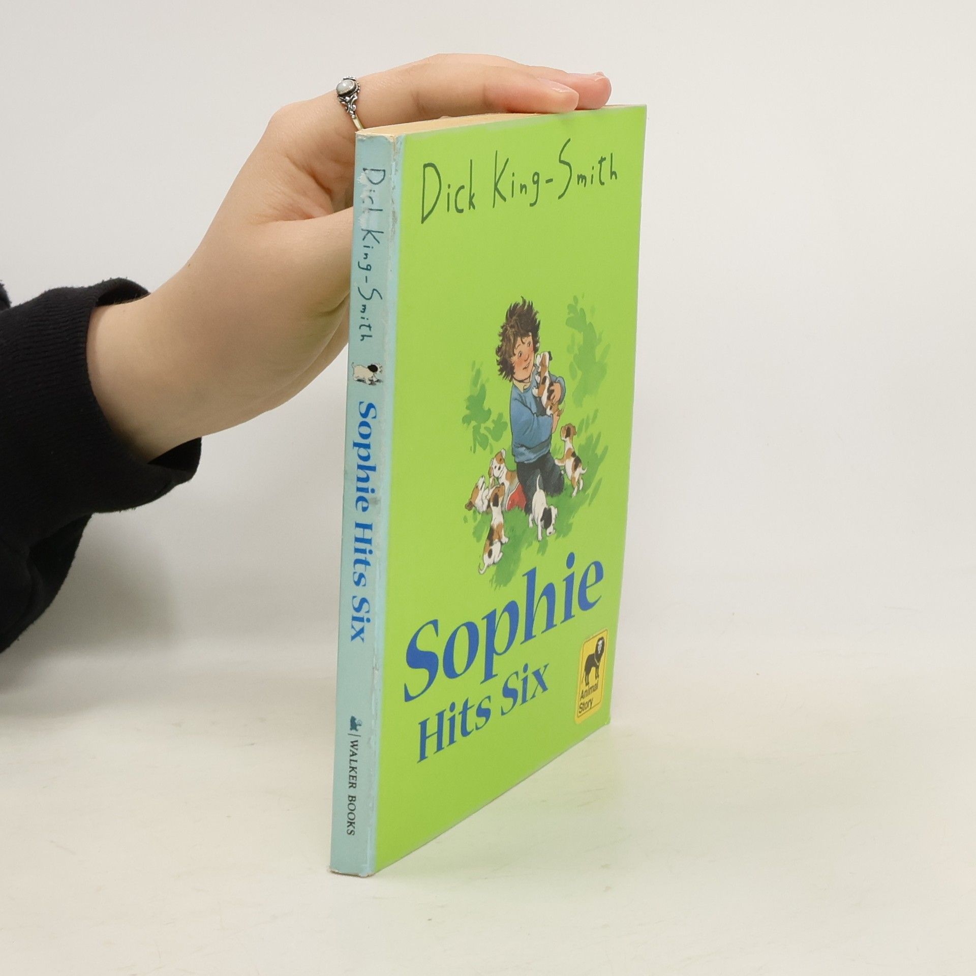 Dick King-Smith Sophie Hits Six
