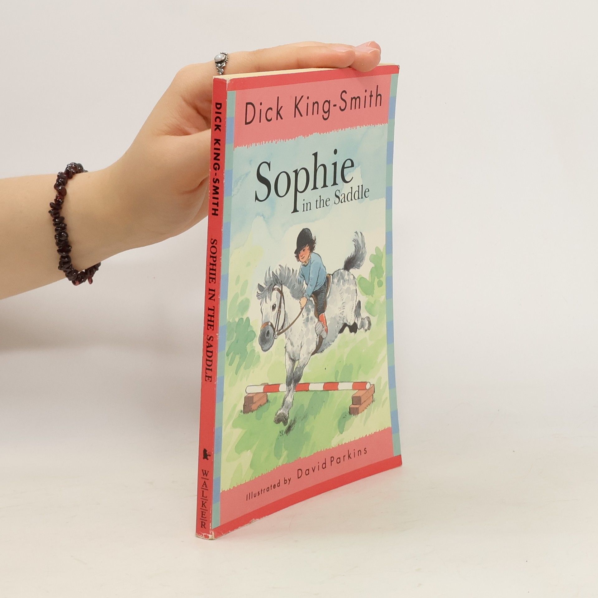 Dick King-Smith Sophie in the Saddle