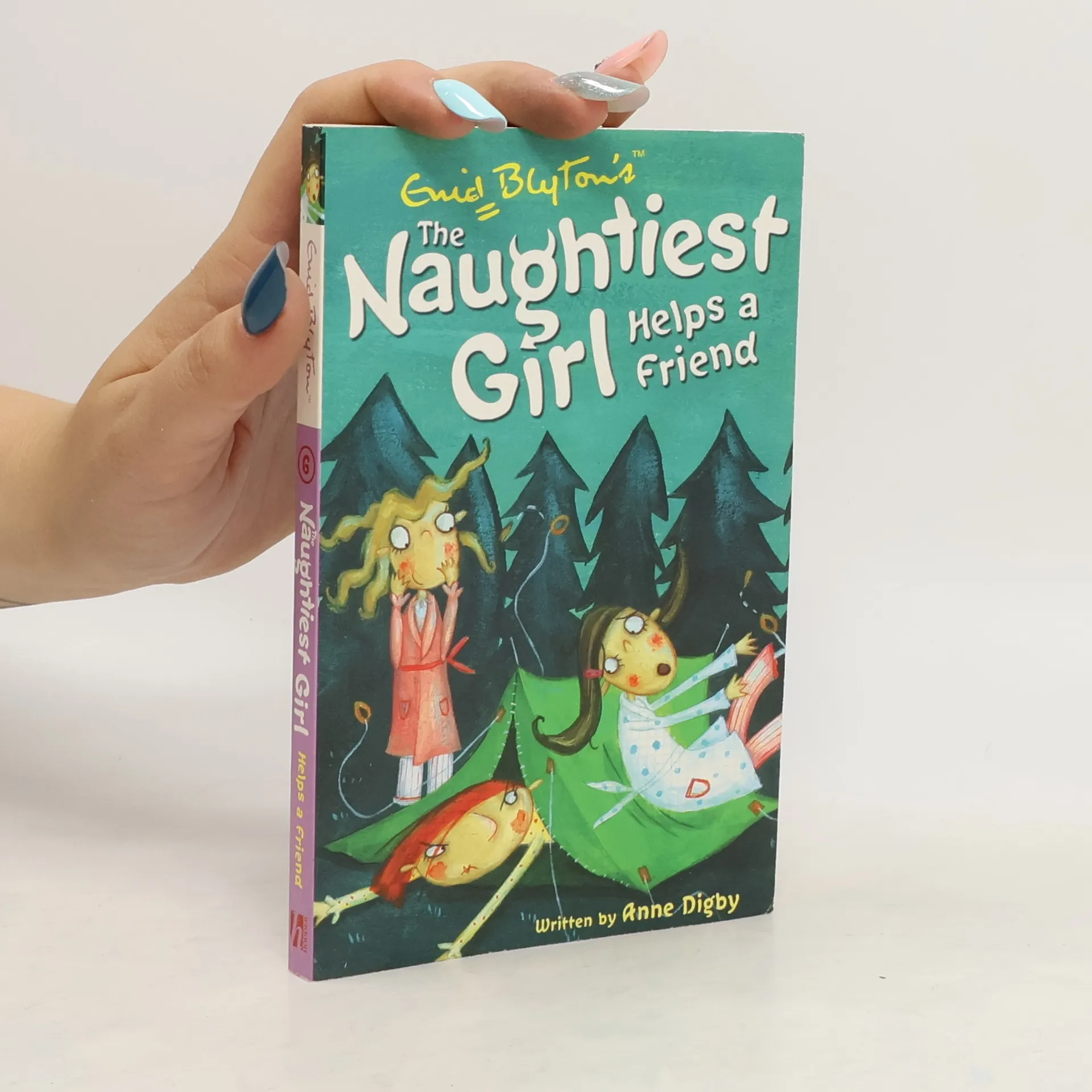 The Naughtiest Girl Helps a Friend | Anne Digby | Englisch | Book