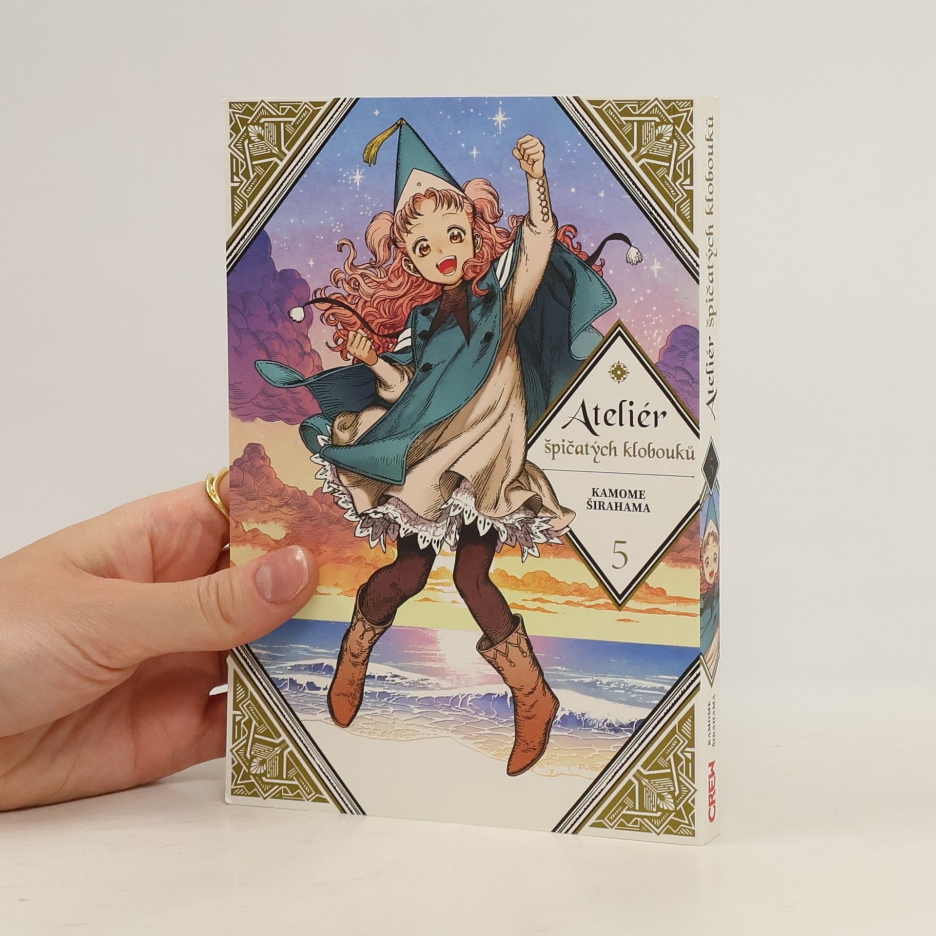 Kamome Shirahama Ateliér špičatých klobouků 5