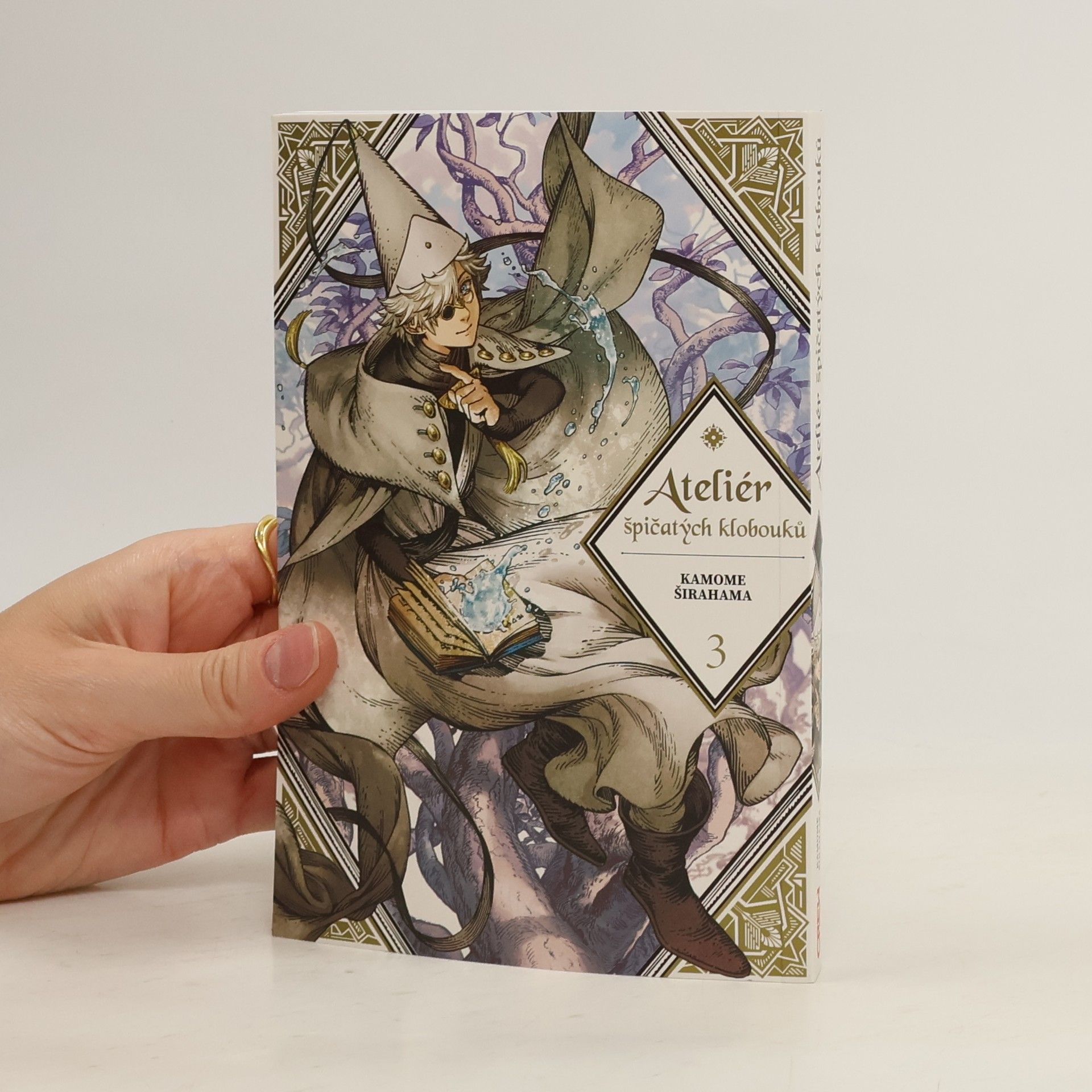 Kamome Shirahama Ateliér špičatých klobouků 3