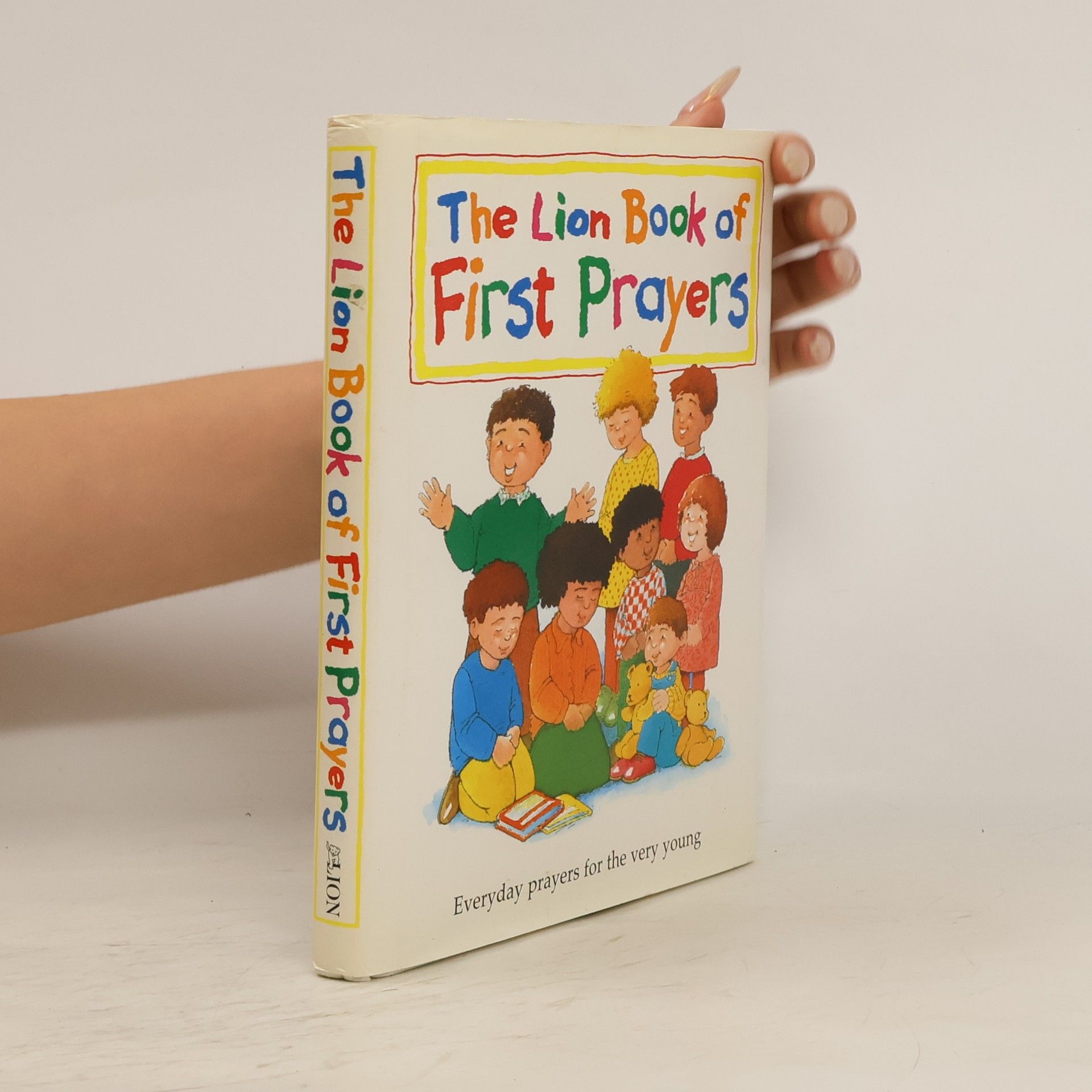 Autores varios The Lion Book of First Prayers