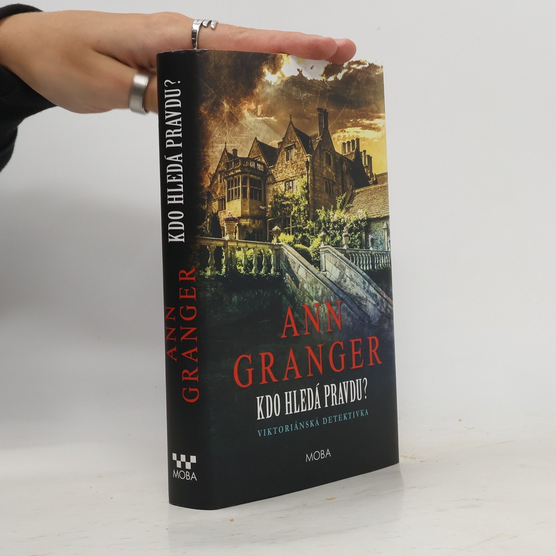 Ann Granger Kdo hledá pravdu?
