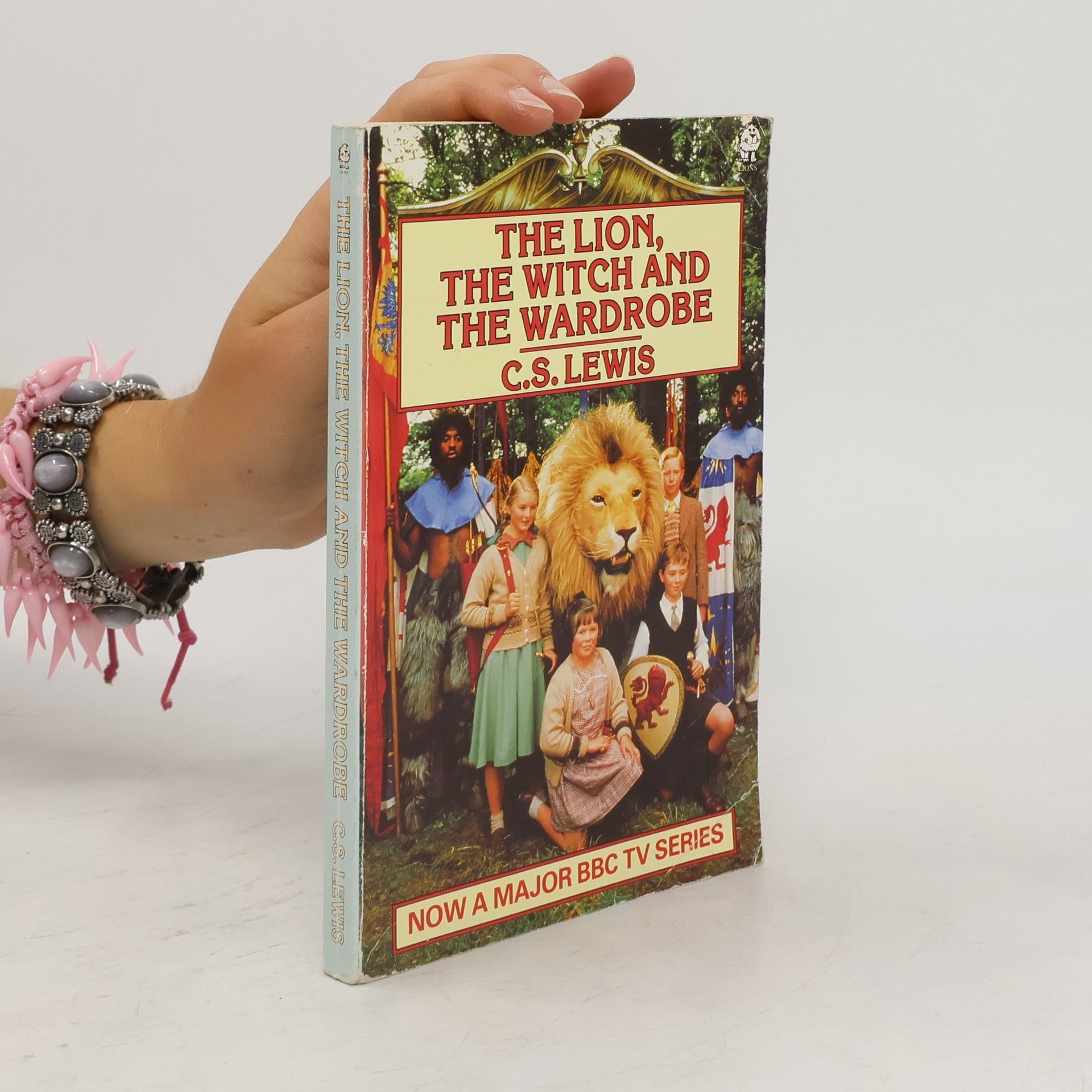 Clive Staples Lewis The lion, the witch and the wardrobe
