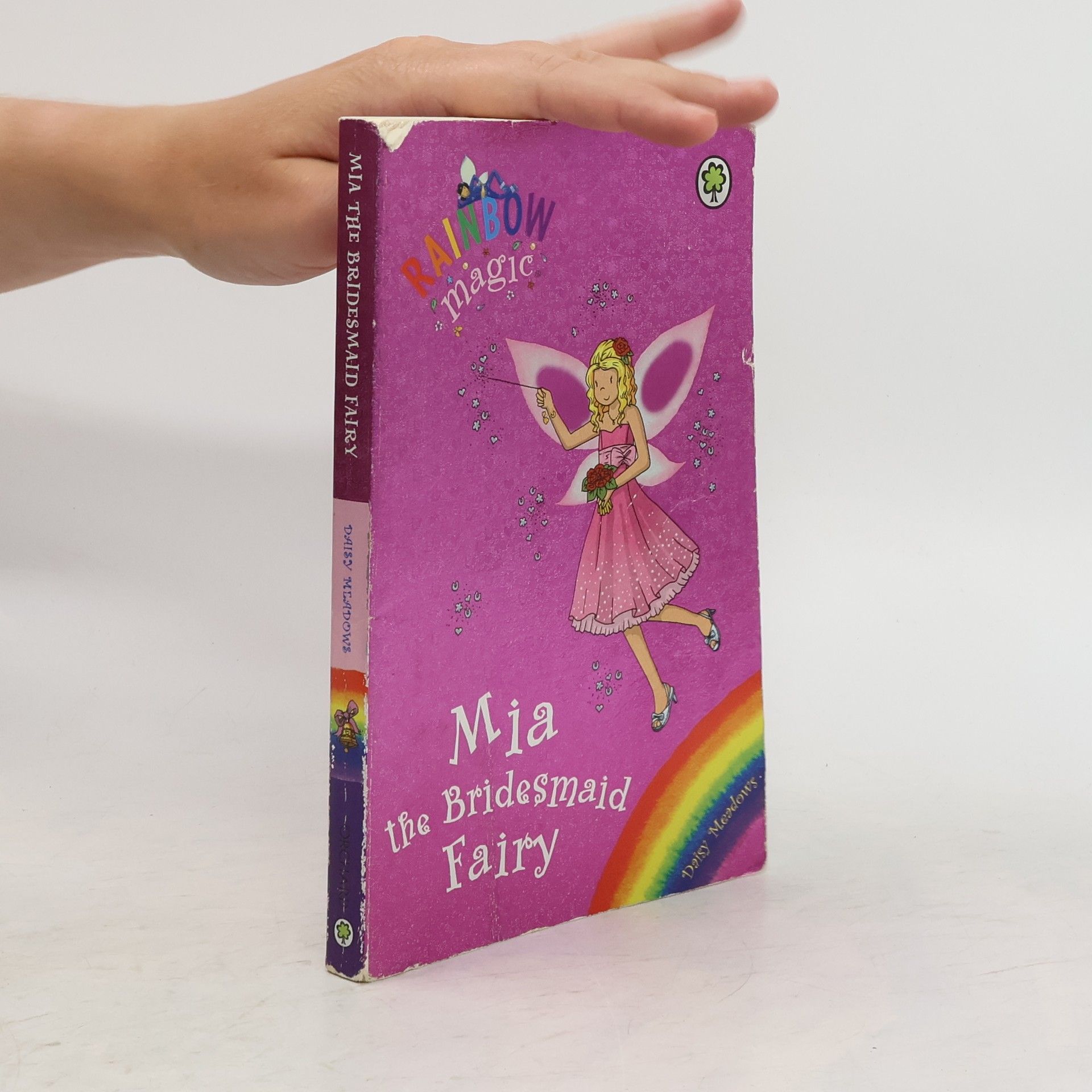 Daisy Meadows Rainbow Magic: Mia the Bridesmaid Fairy