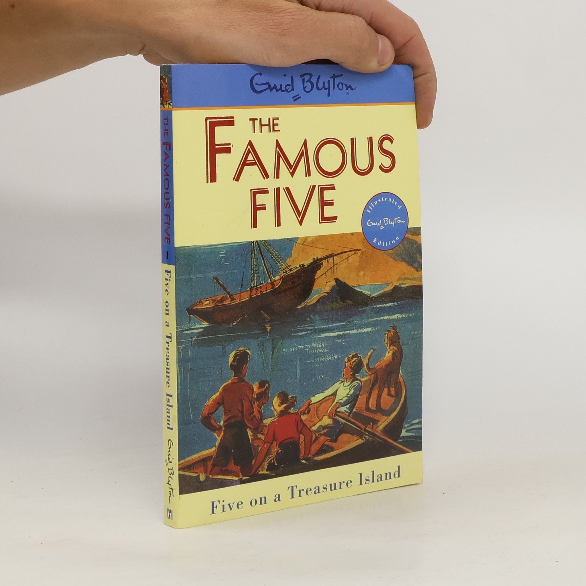 Enid Blyton Famous Five on Treasure Island