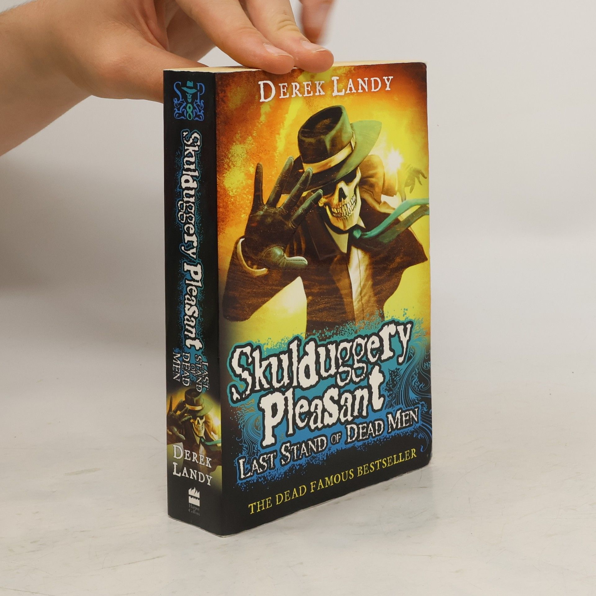 Derek Landy Skulduggery Pleasant 8: Last Stand of Dead Men