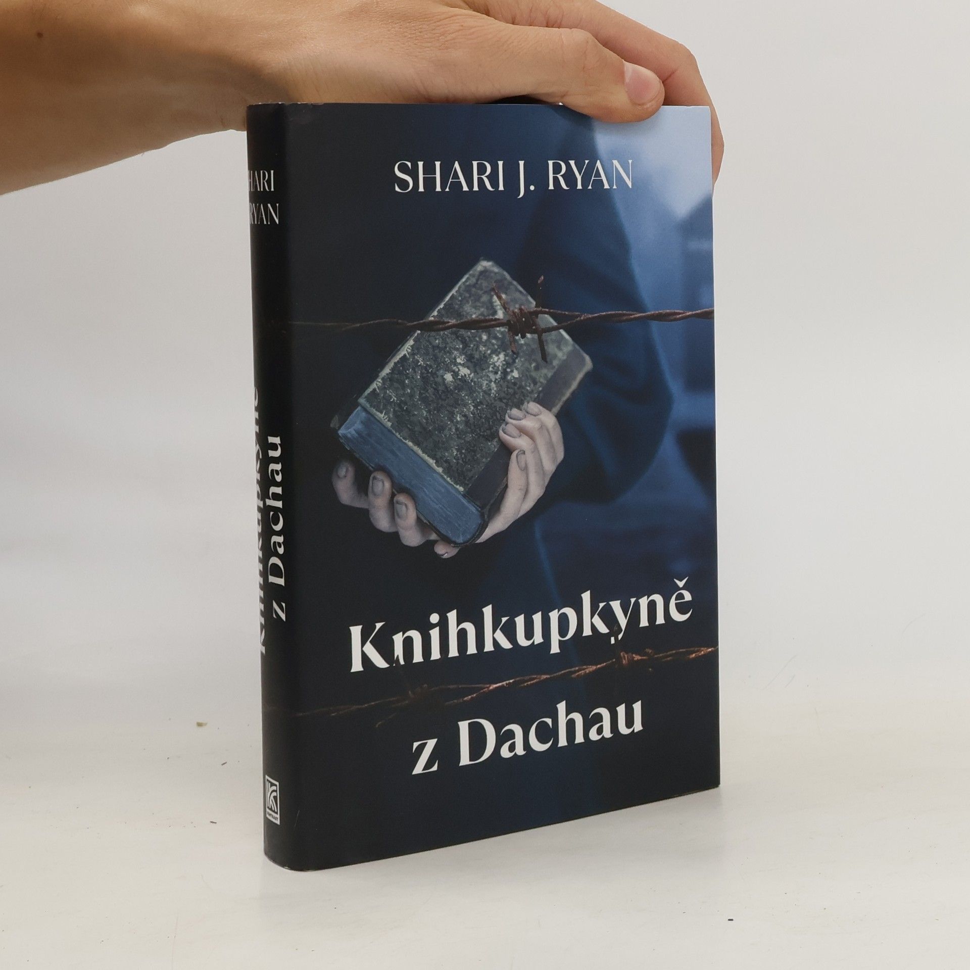 Shari J. Ryan Knihkupkyně z Dachau