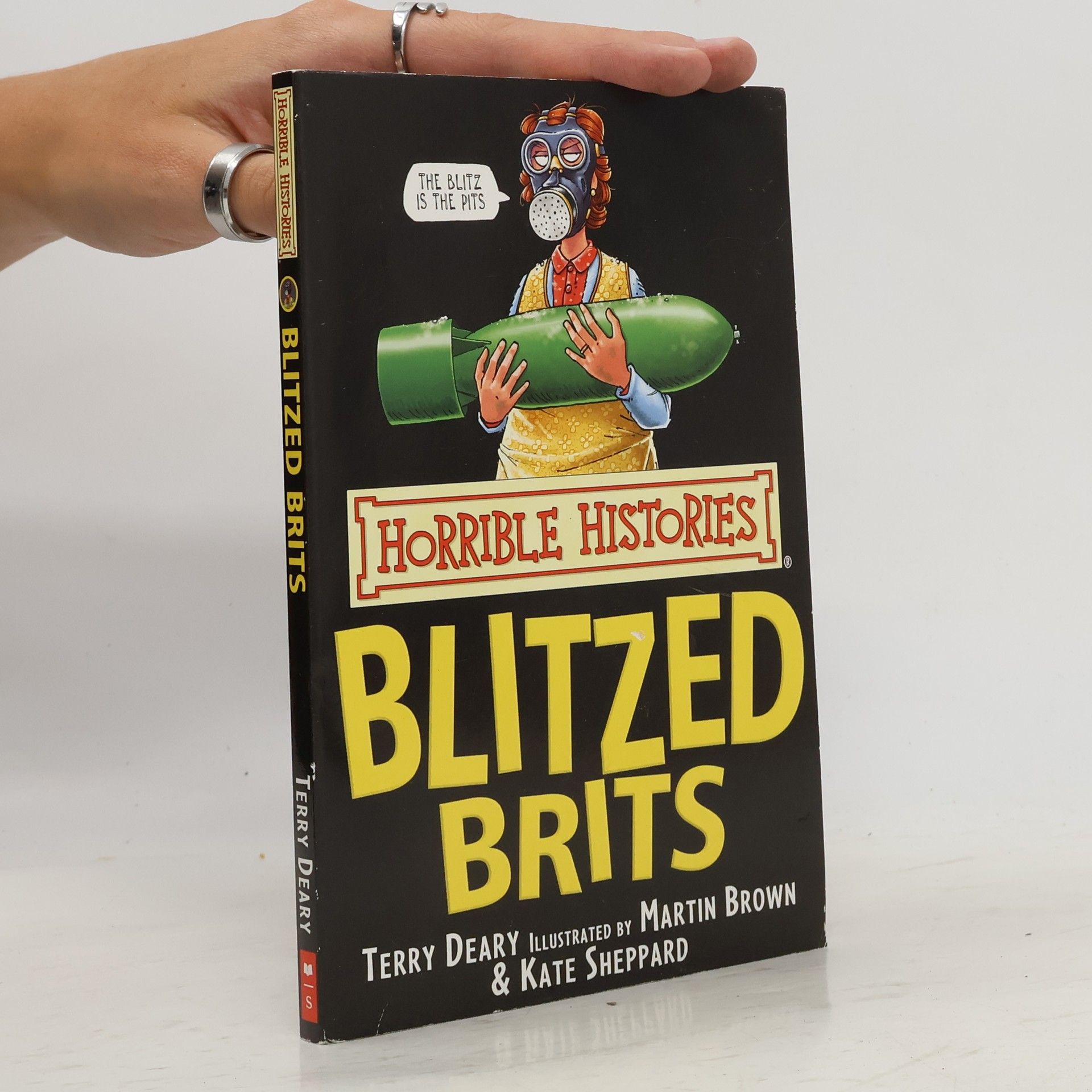 Terry Deary Blitzed Brits. Horrible Histories.