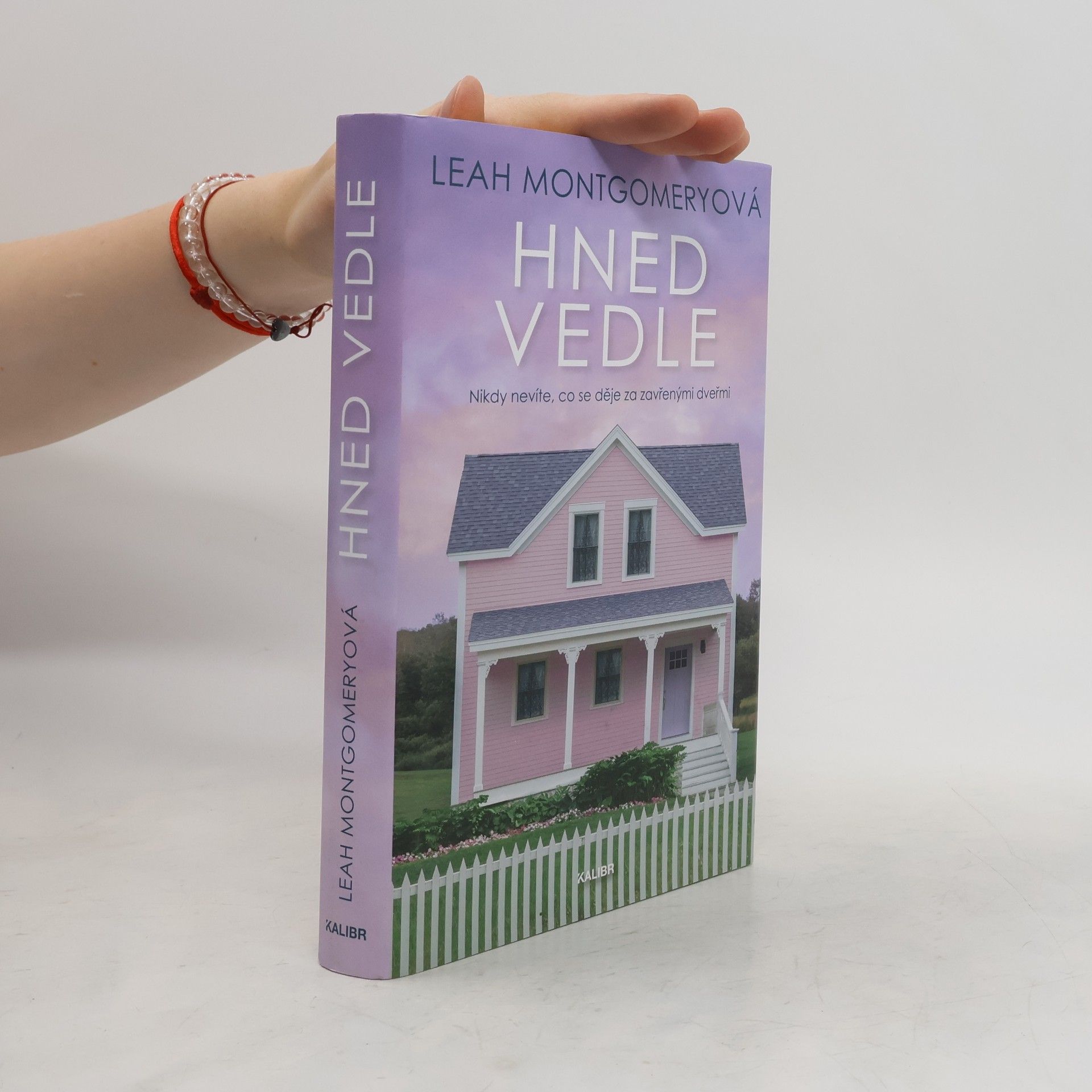 Leah Montgomery Hned vedle