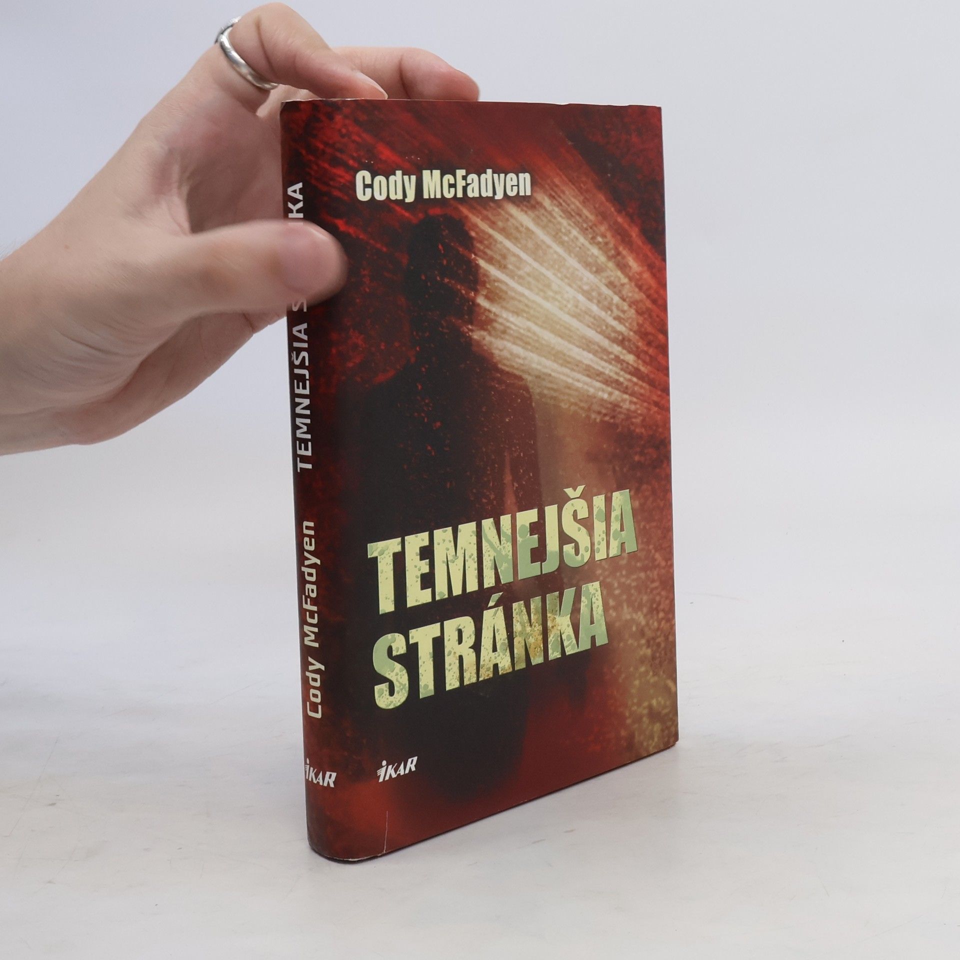Cody Mcfadyen Temnejšia stránka