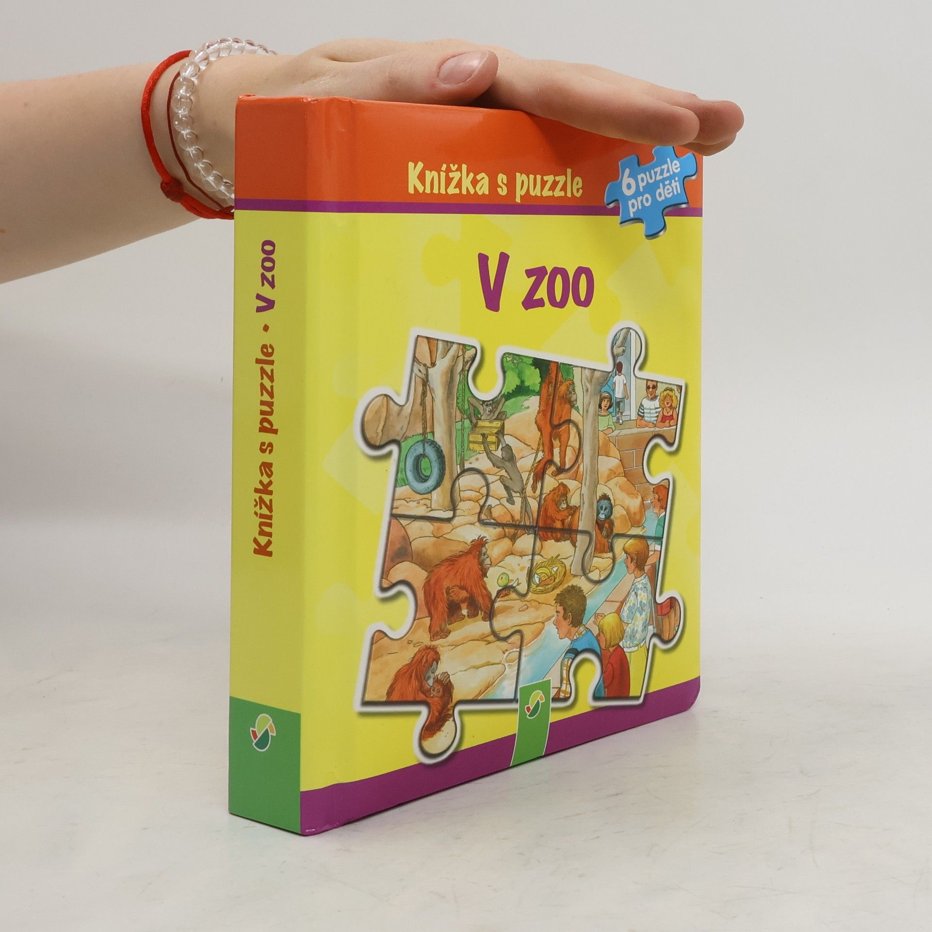 kolektiv Knížka s puzzle. V zoo