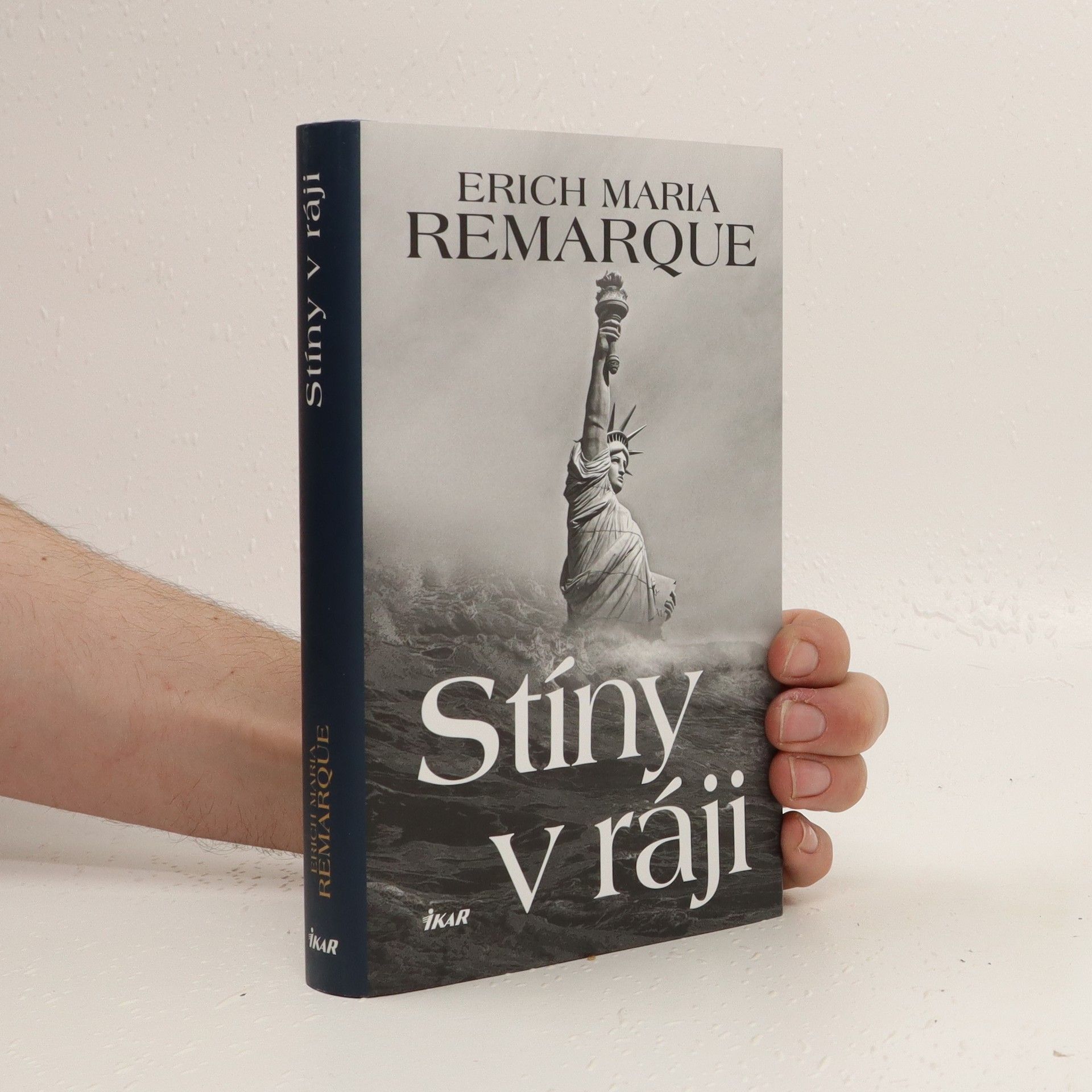 Erich Maria Remarque Stíny v ráji