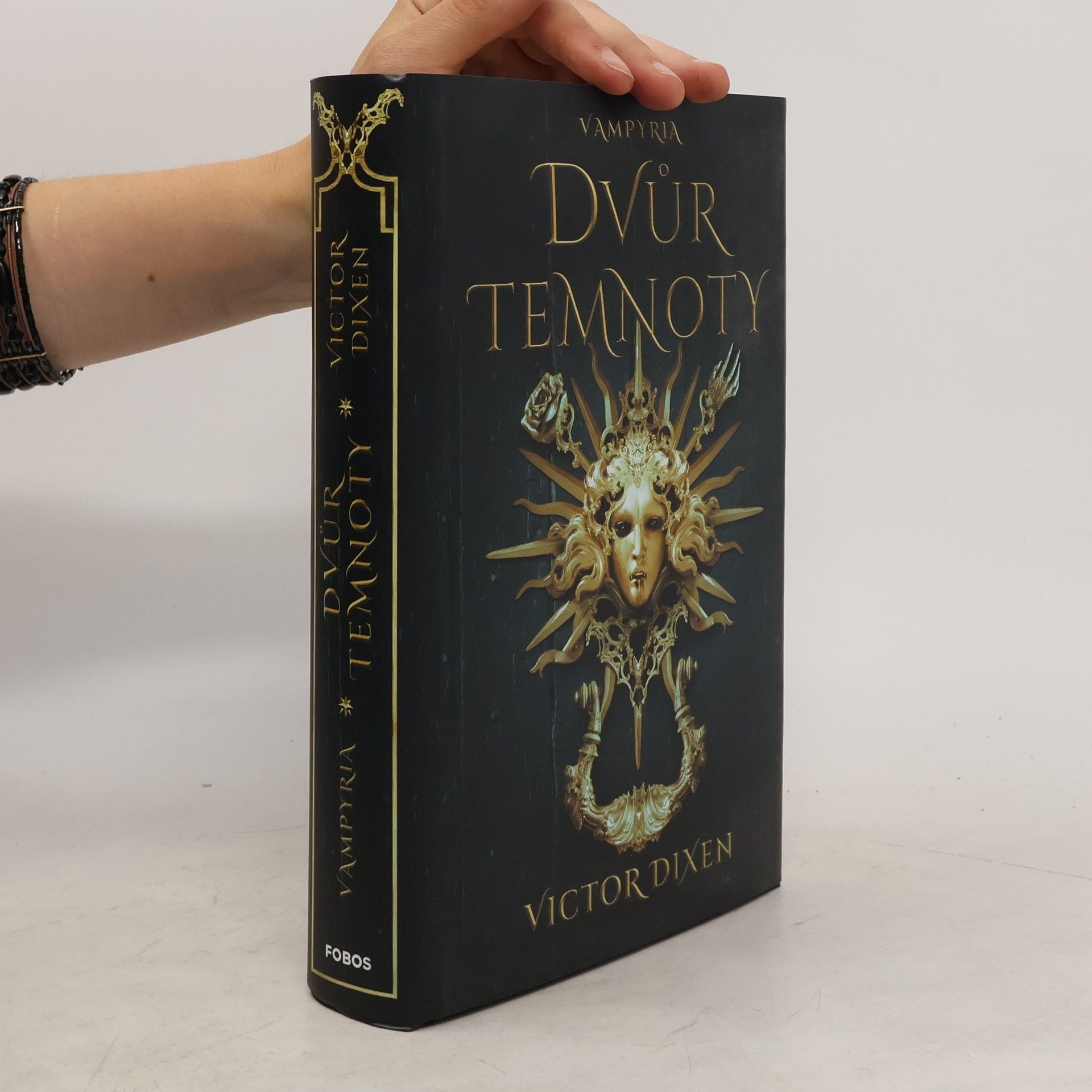 Victor Dixen Vampyria. Dvůr temnoty