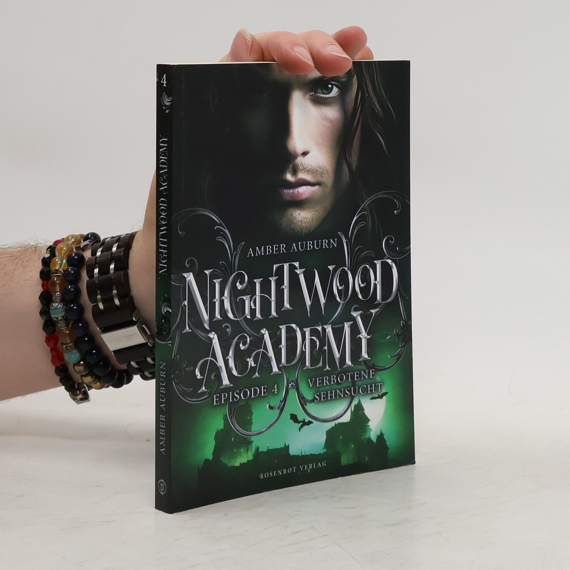 Amber Auburn Nightwood Academy, Episode 4 - Verbotene Sehnsucht