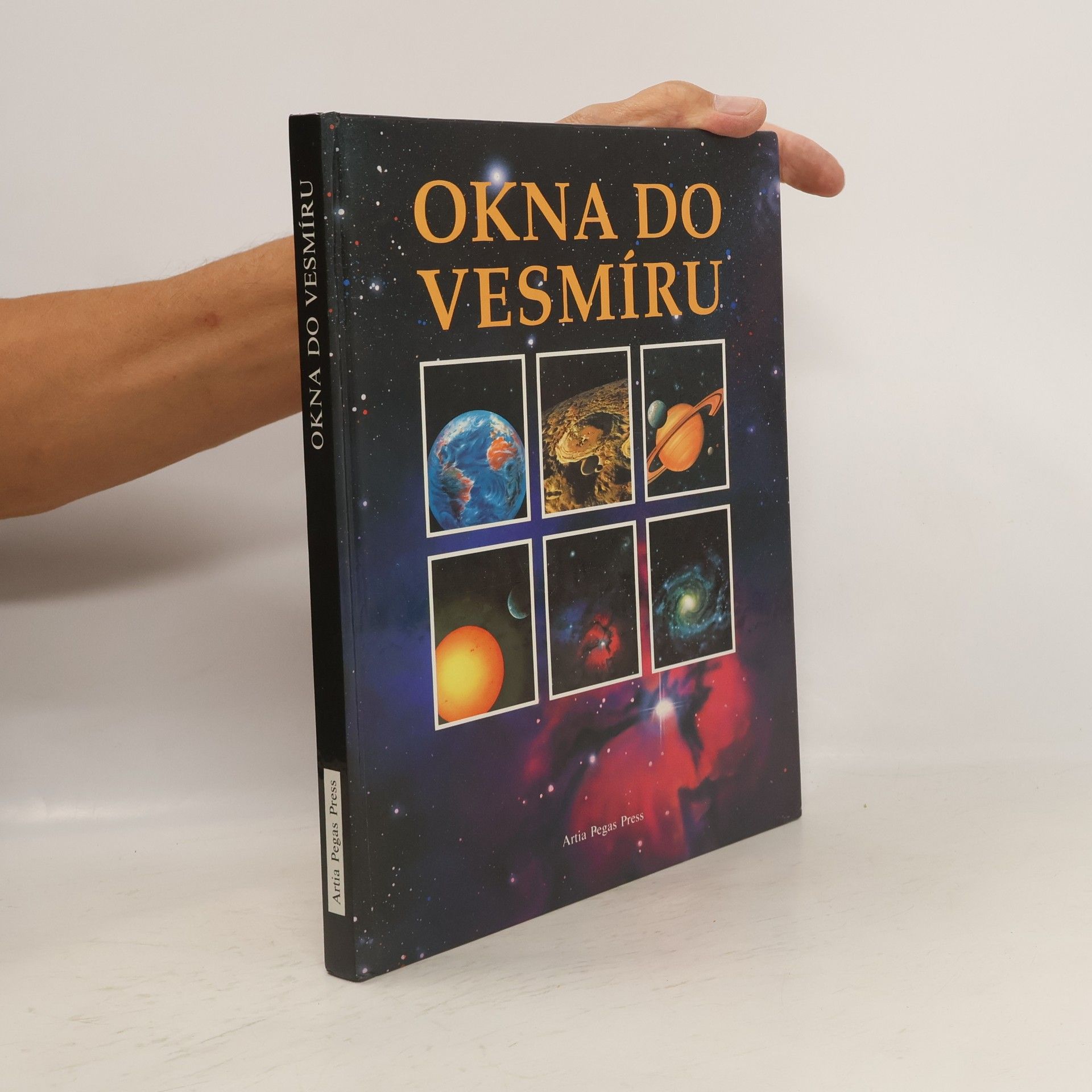 Collectif d'auteurs Okna do vesmíru