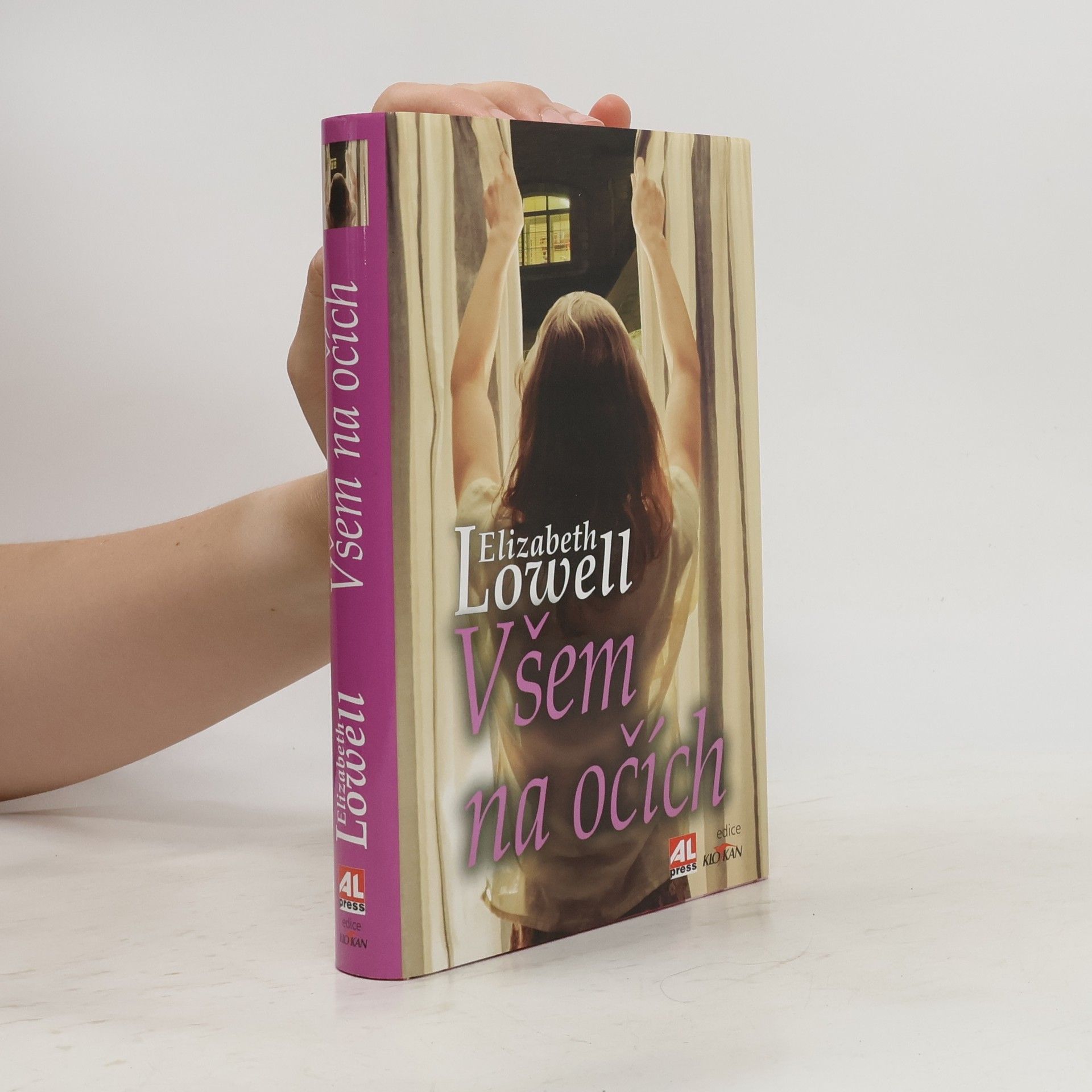 Elizabeth Lowell Všem na očích