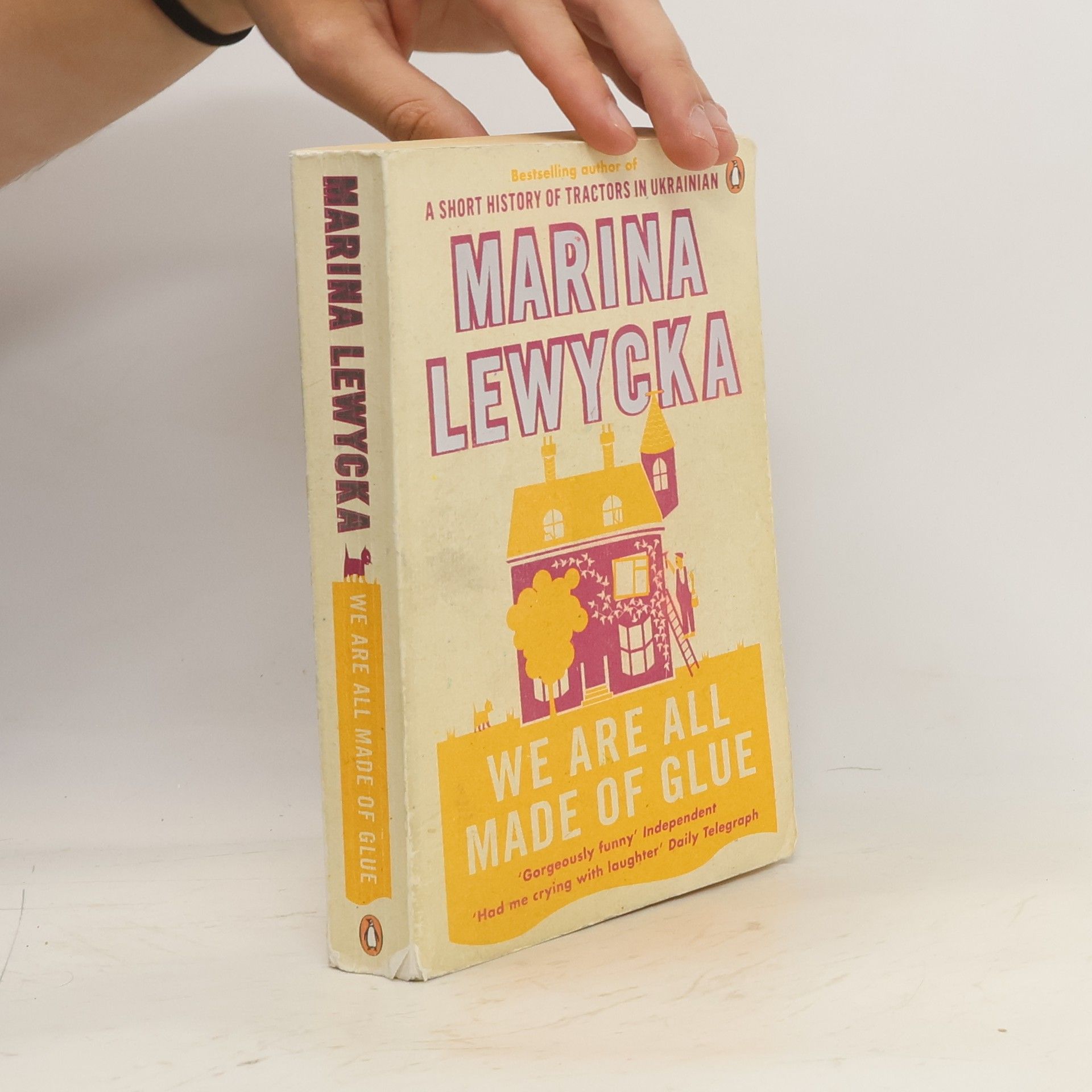 Marina Lewycká We are all made of glue