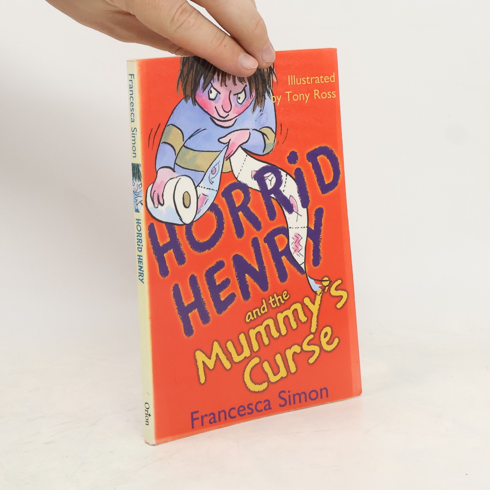 Francesca Simon Horrid Henry and the Mummy's Curse
