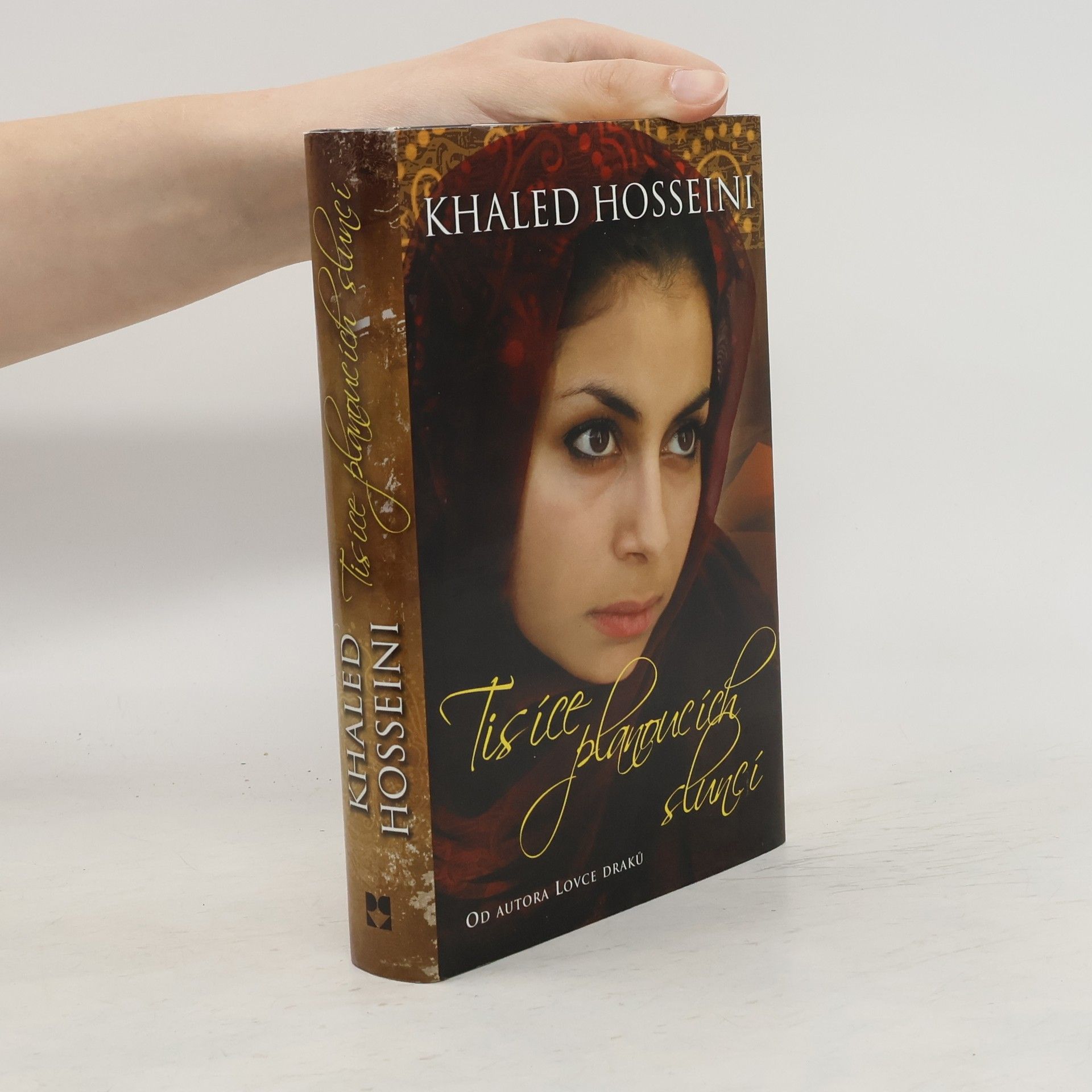 Khaled Hosseini Tisíce planoucích sluncí