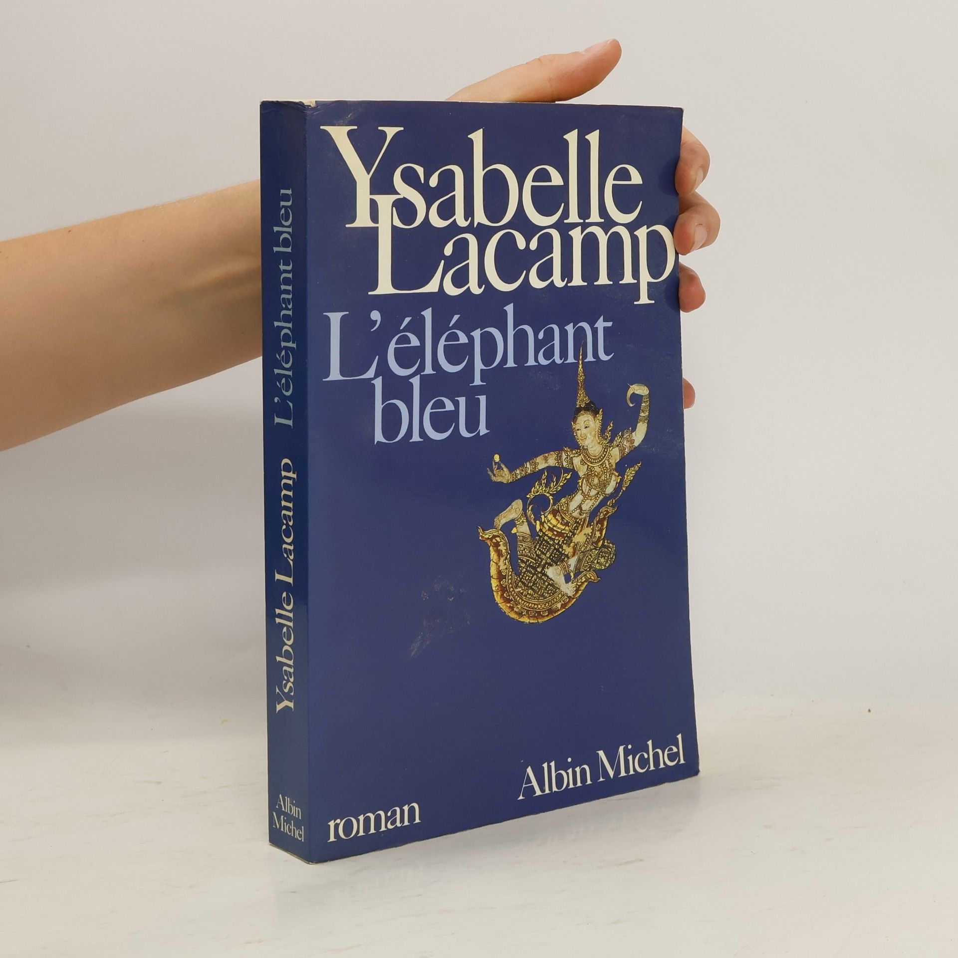 Ysabelle Lacamp L'éléphant bleu