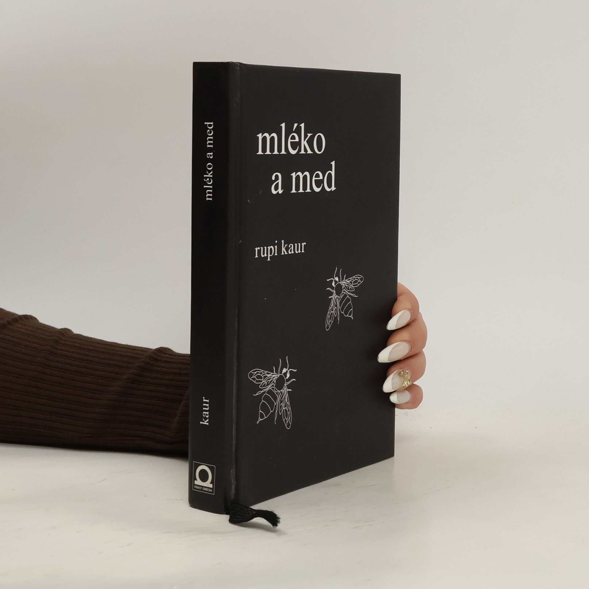 Rupi Kaur Mléko a med
