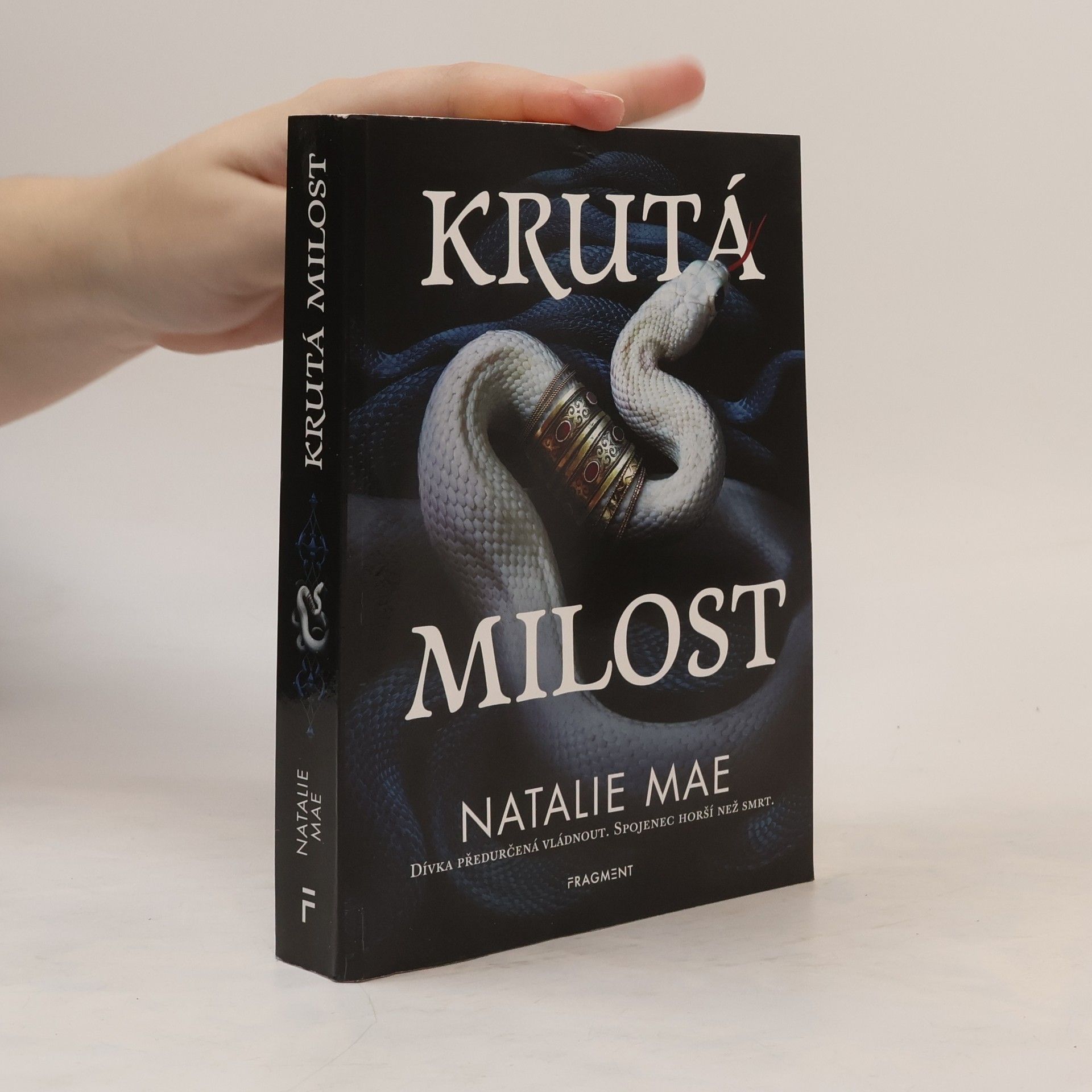 Natalie Mae Krutá milost