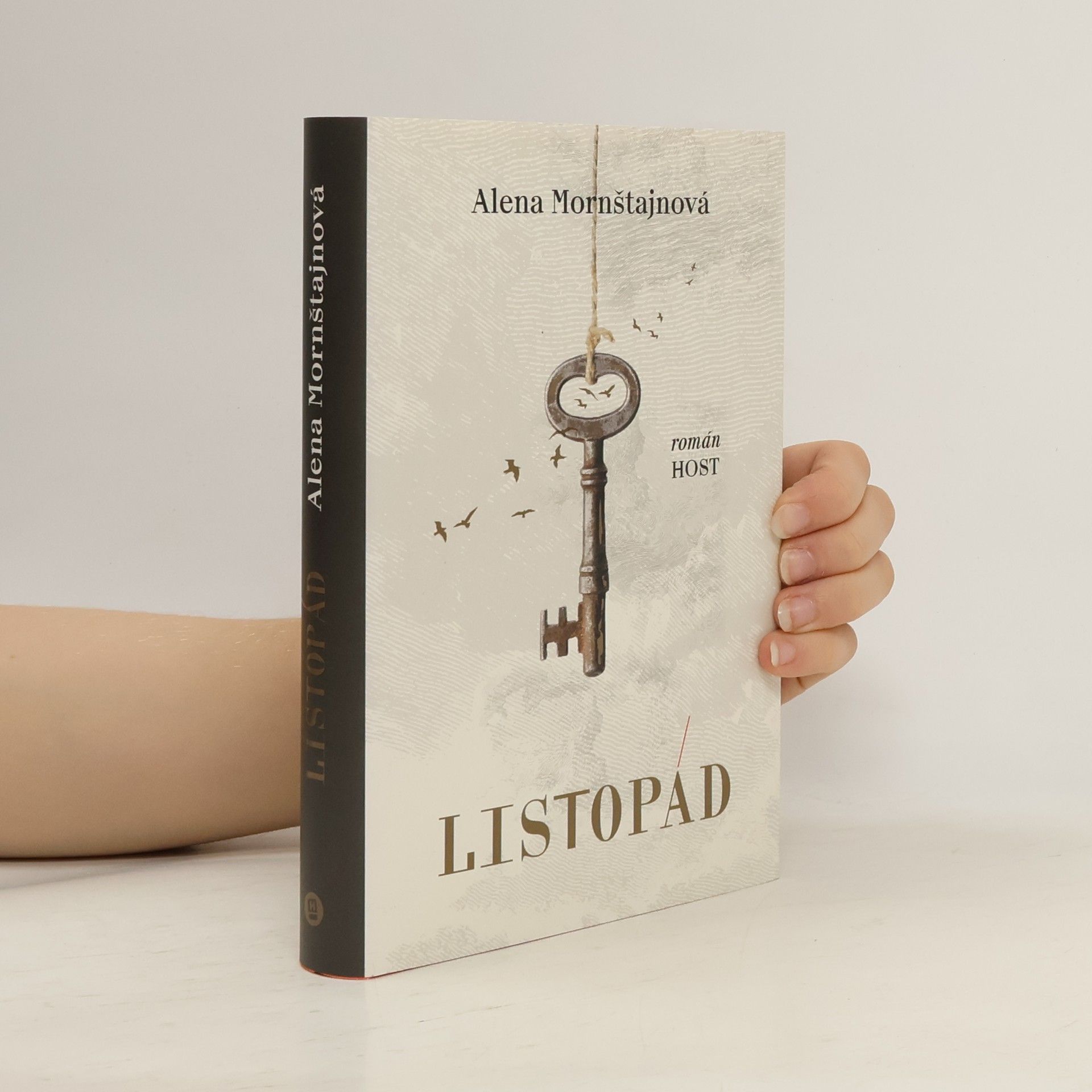 Alena Mornštajnová Listopád