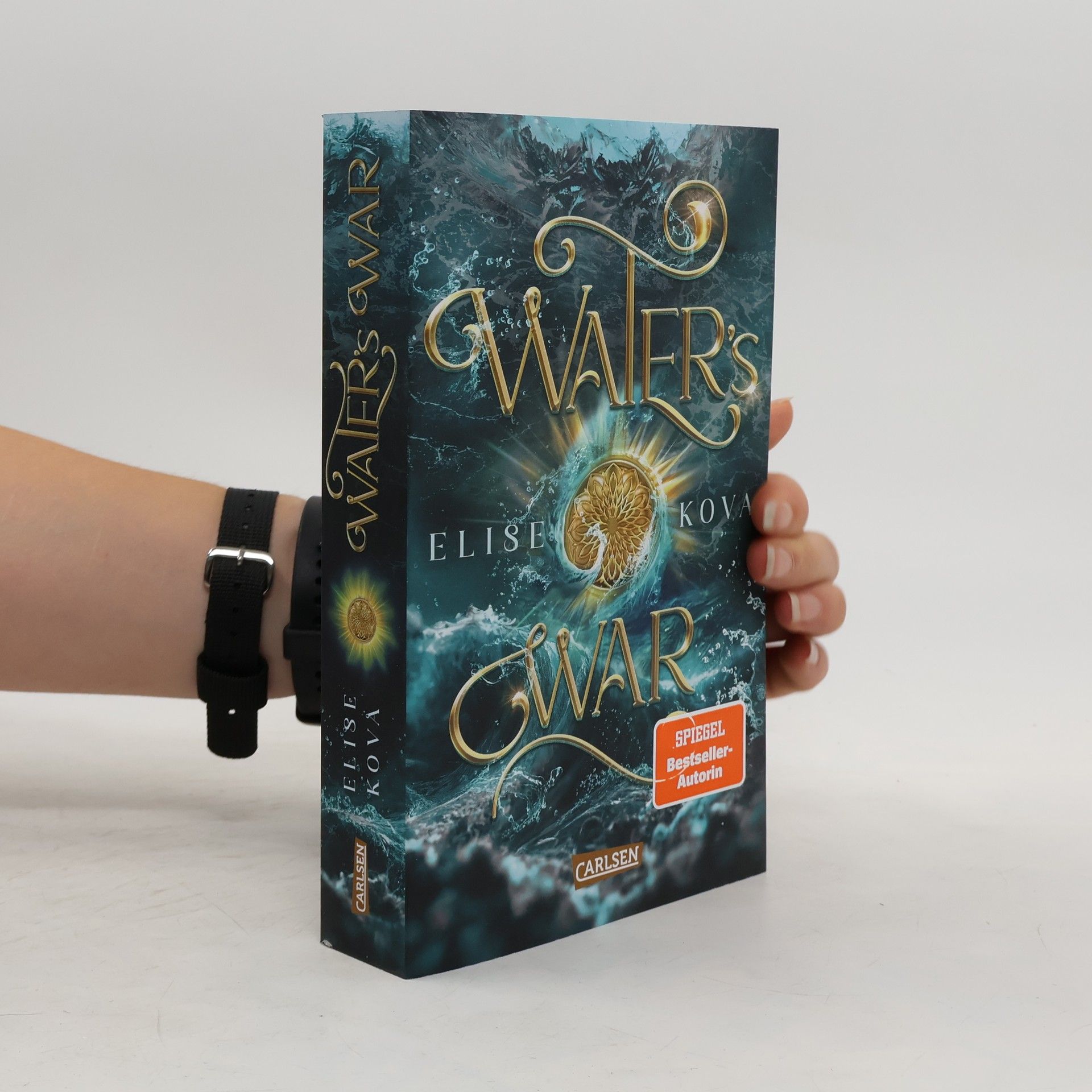 Elise Kova Water's War