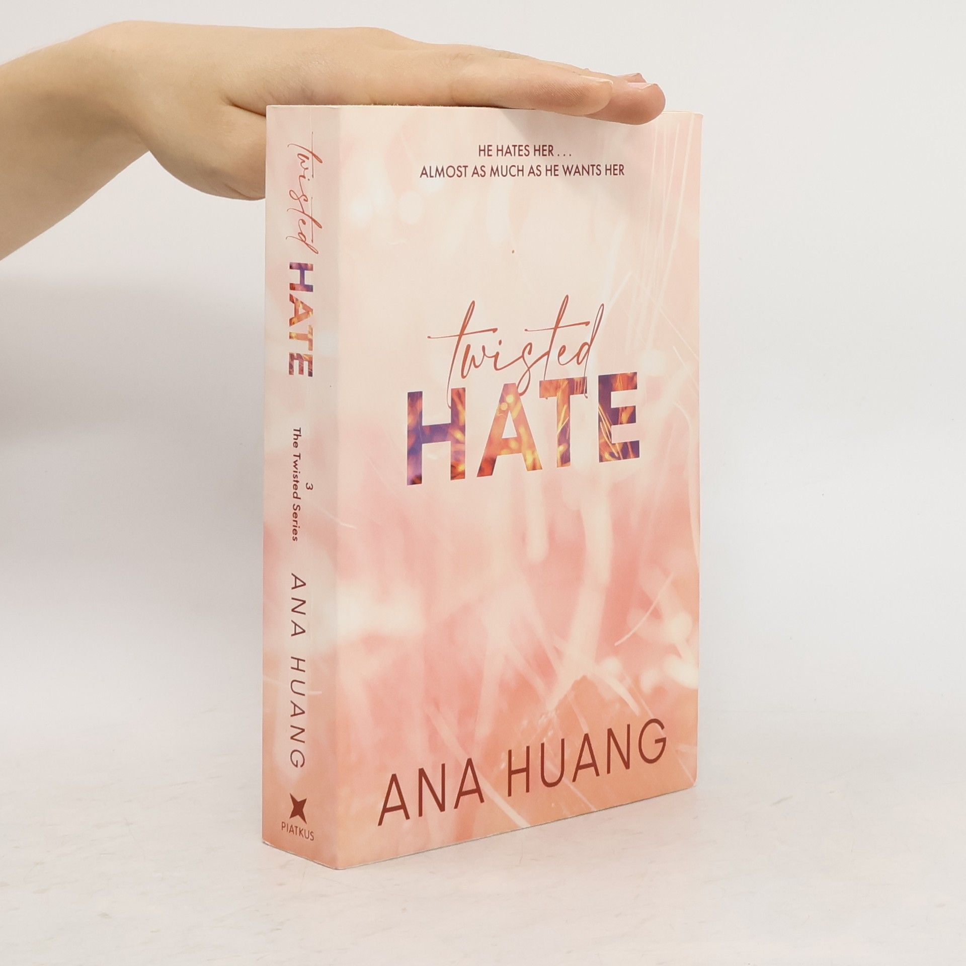 Ana Huang Twisted hate. Twisted book three