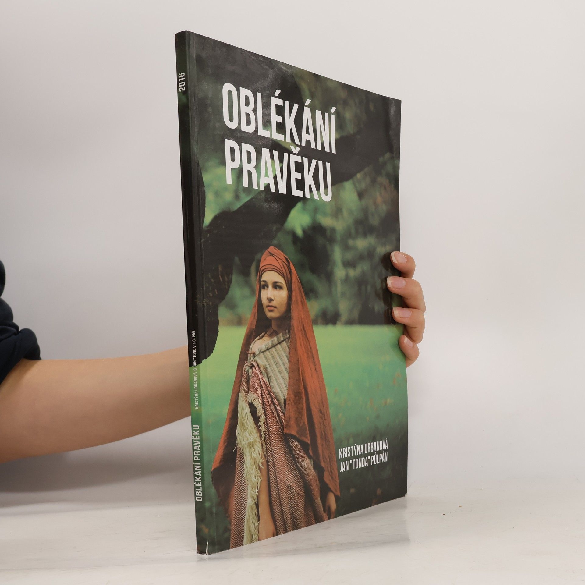 Kristýna Urbanová Oblékání pravěku
