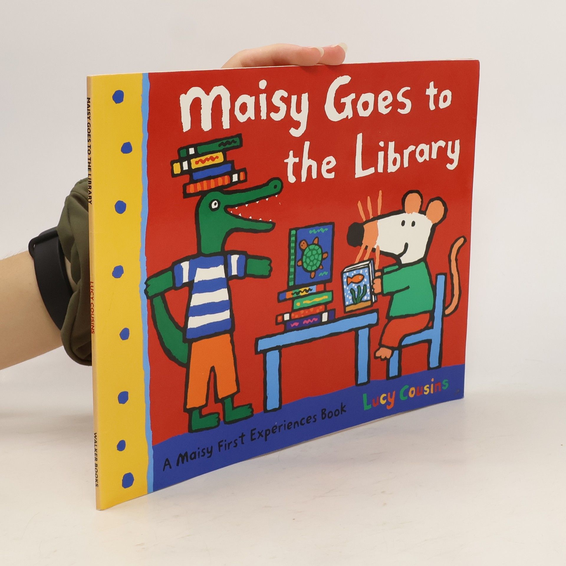 Lucy Cousins Maisy Goes to the Library