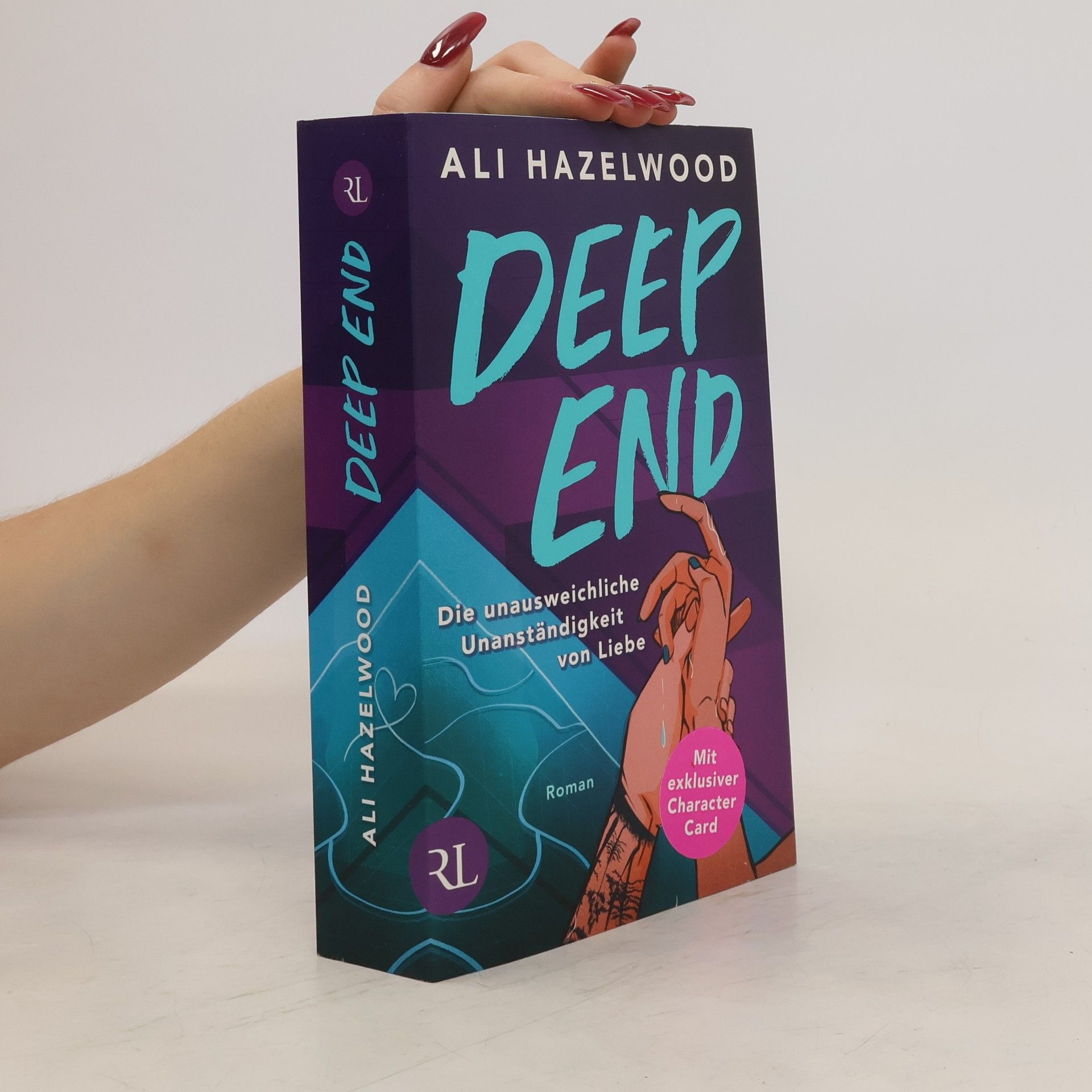 Ali Hazelwood Deep End. Die unausweichliche Unanständigkeit von Liebe