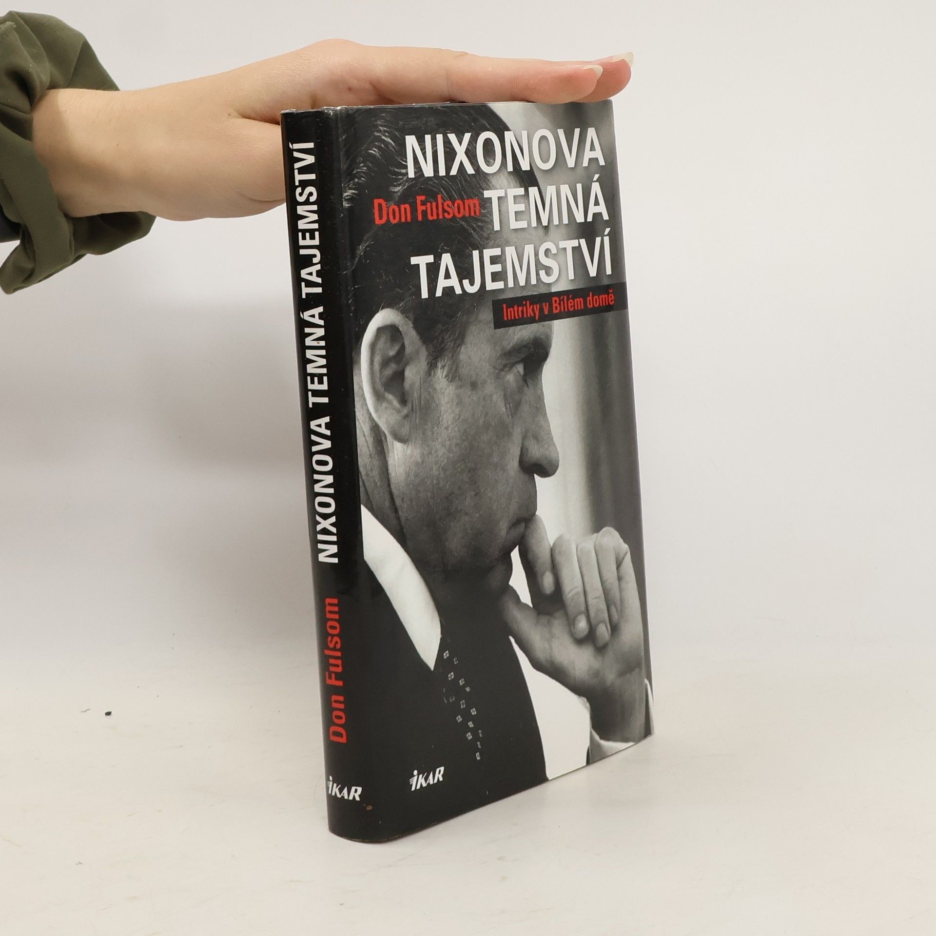 Donald Fulsom Nixonova temná tajemství