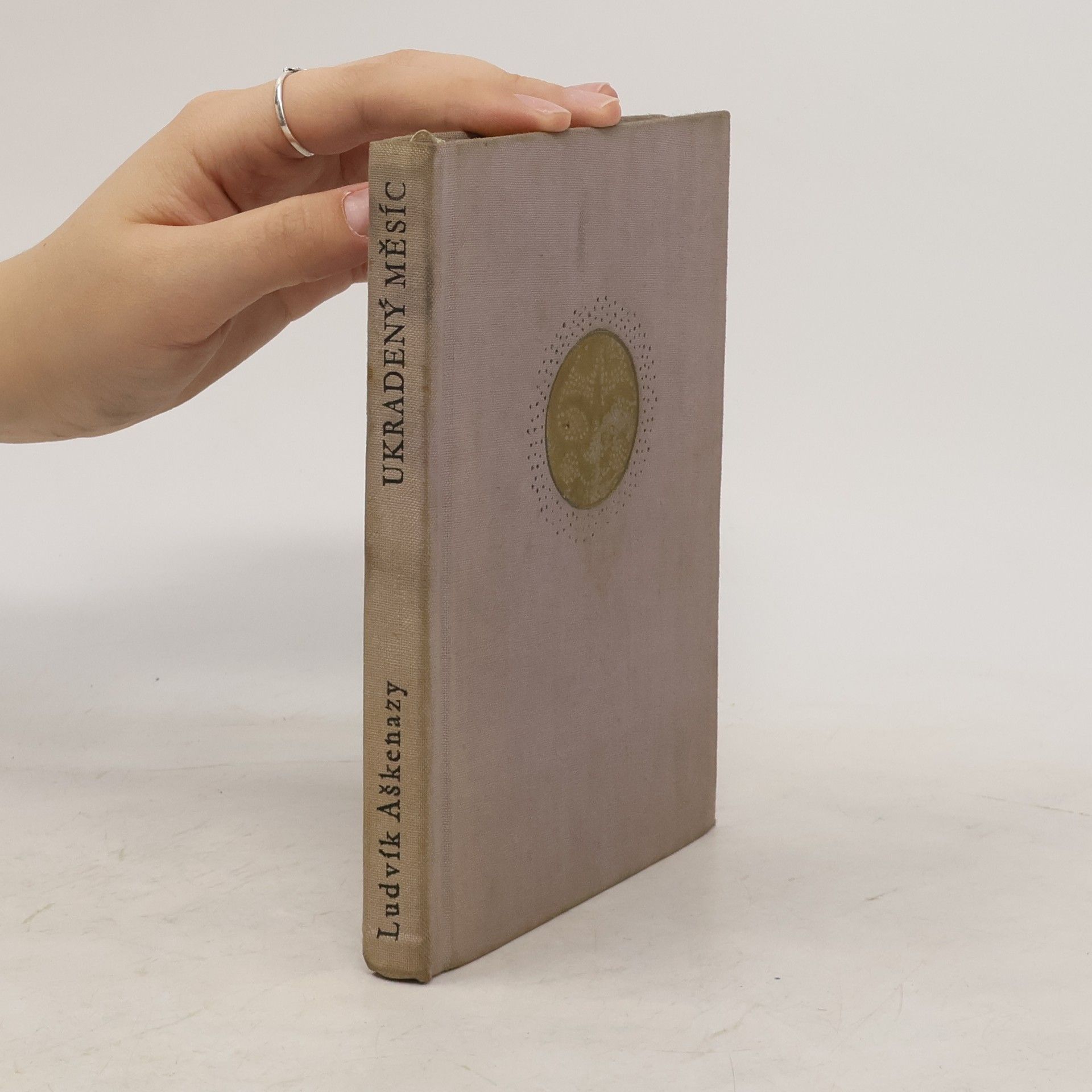 Ludvík Aškenazy Ukradený měsíc