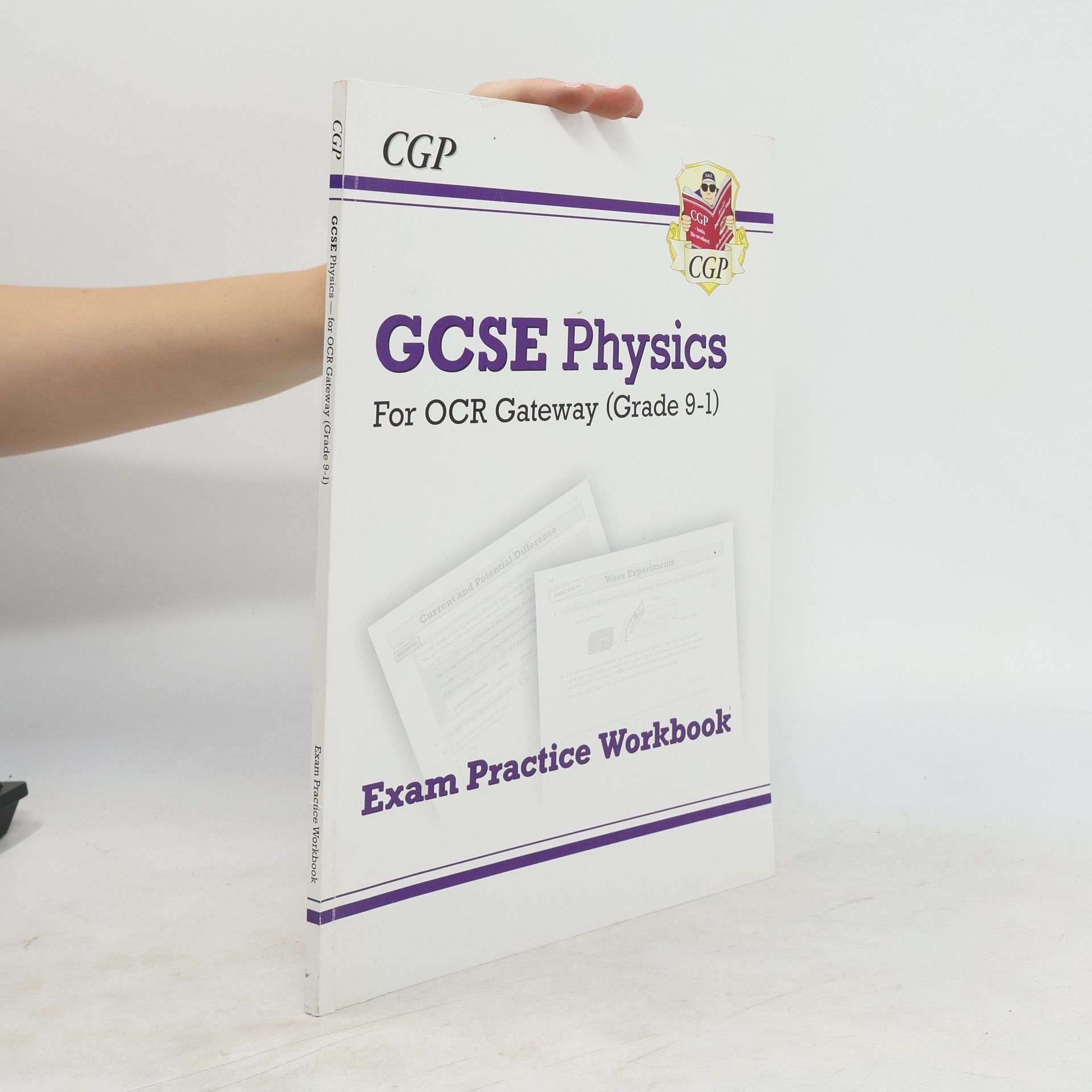 CGP Books New Grade 9-1 GCSE Physics: OCR Gateway Exam Practice Workbook
