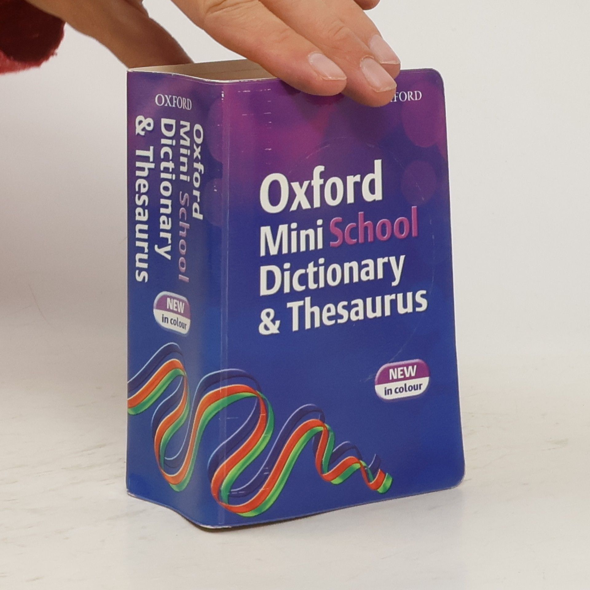 Autores varios Oxford Mini School Dictionary and Thesaurus Combined