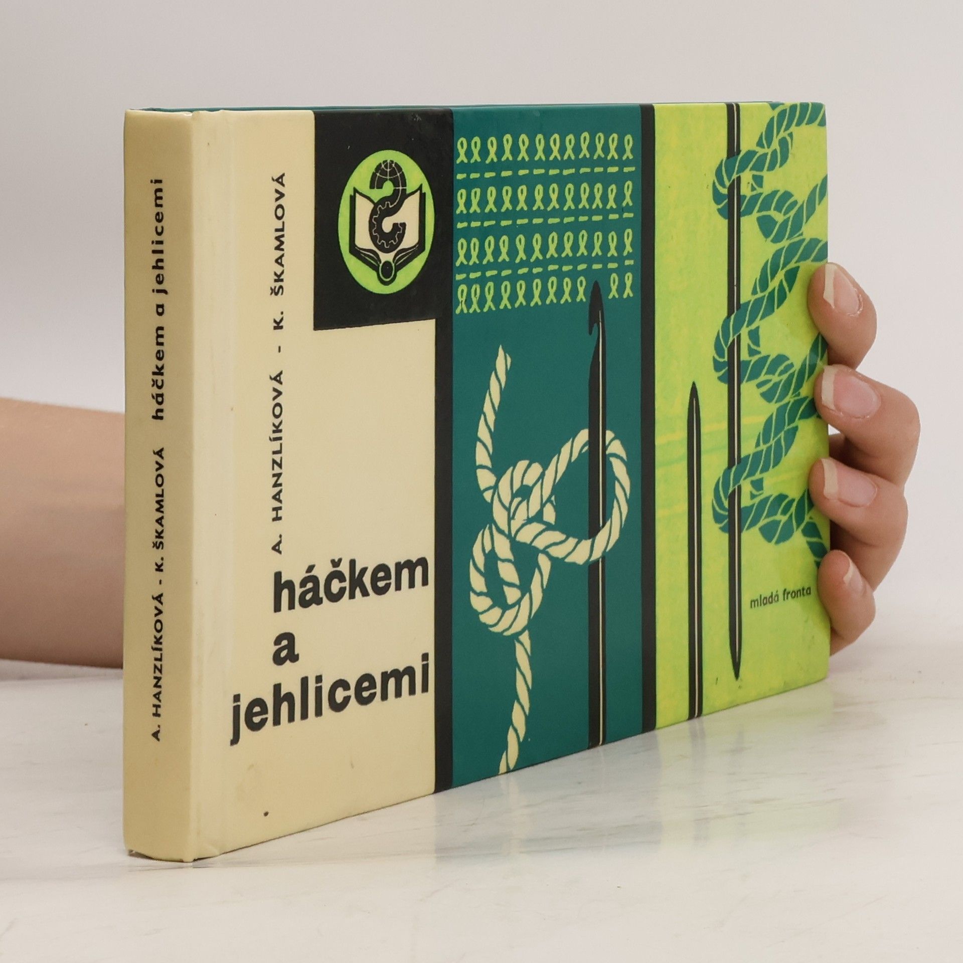 Alena Hanzlíková Háčkem a jehlicemi