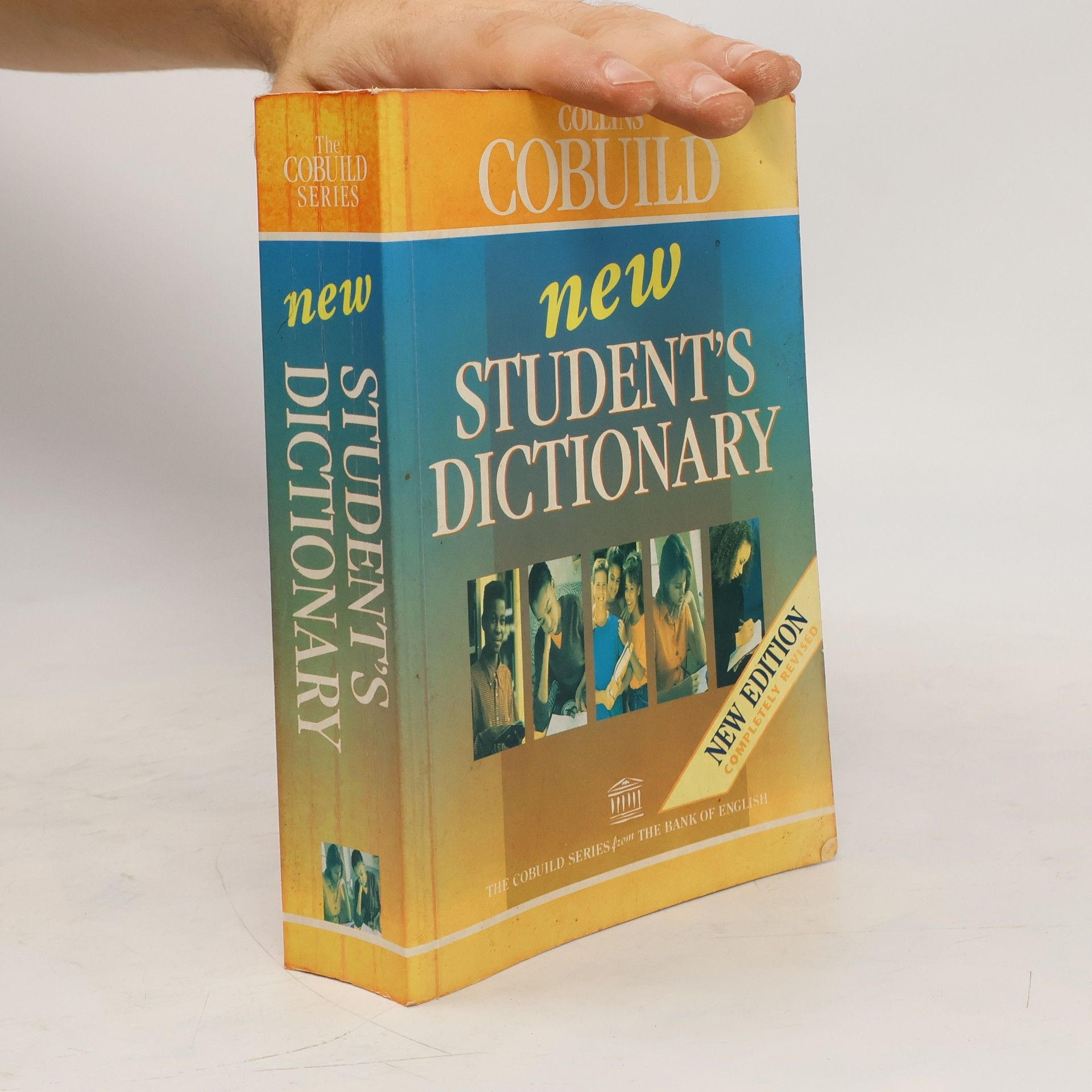 Autores varios New Student's dictionary