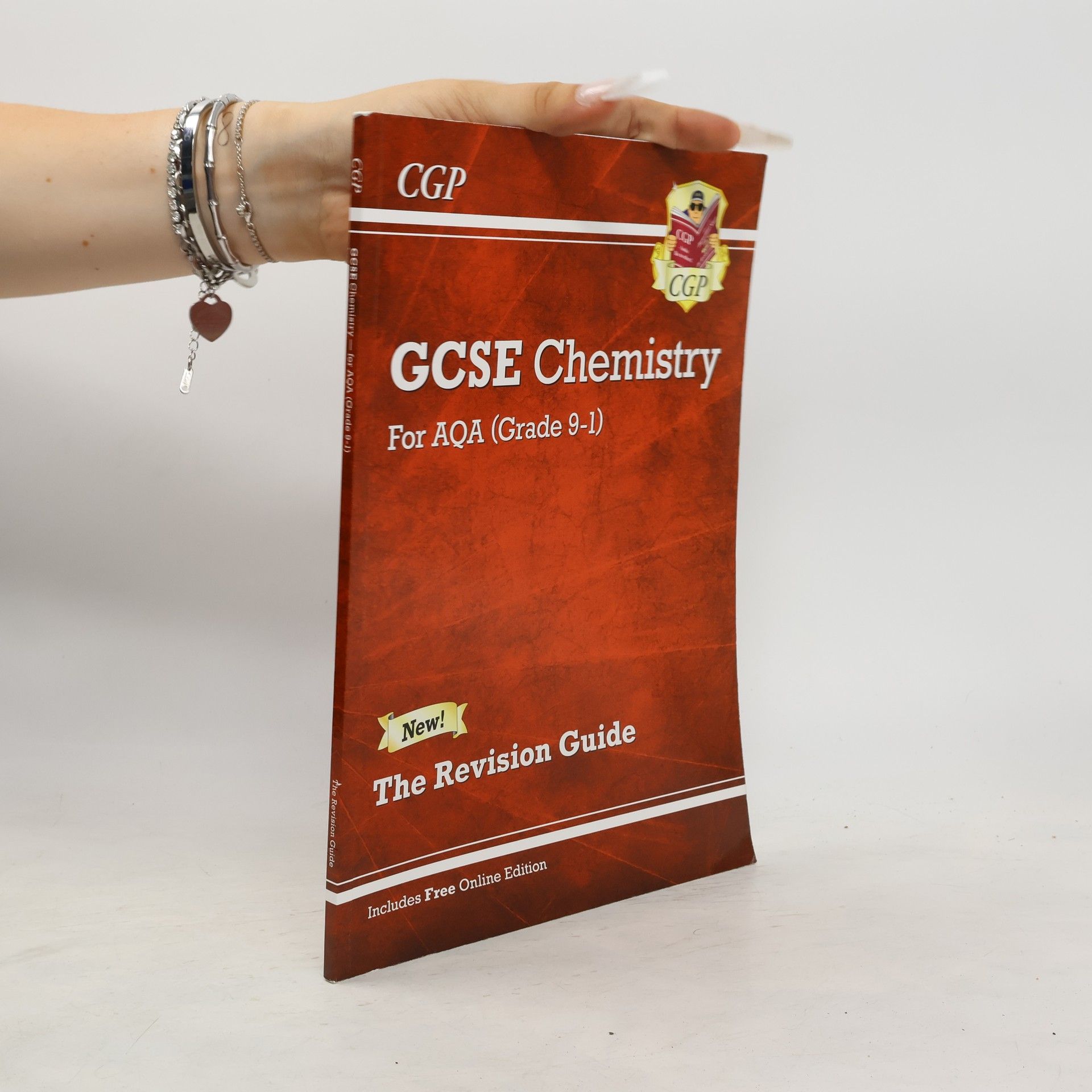 CGP Books New Grade 9-1 GCSE Chemistry: AQA Revision Guide with Online Edition