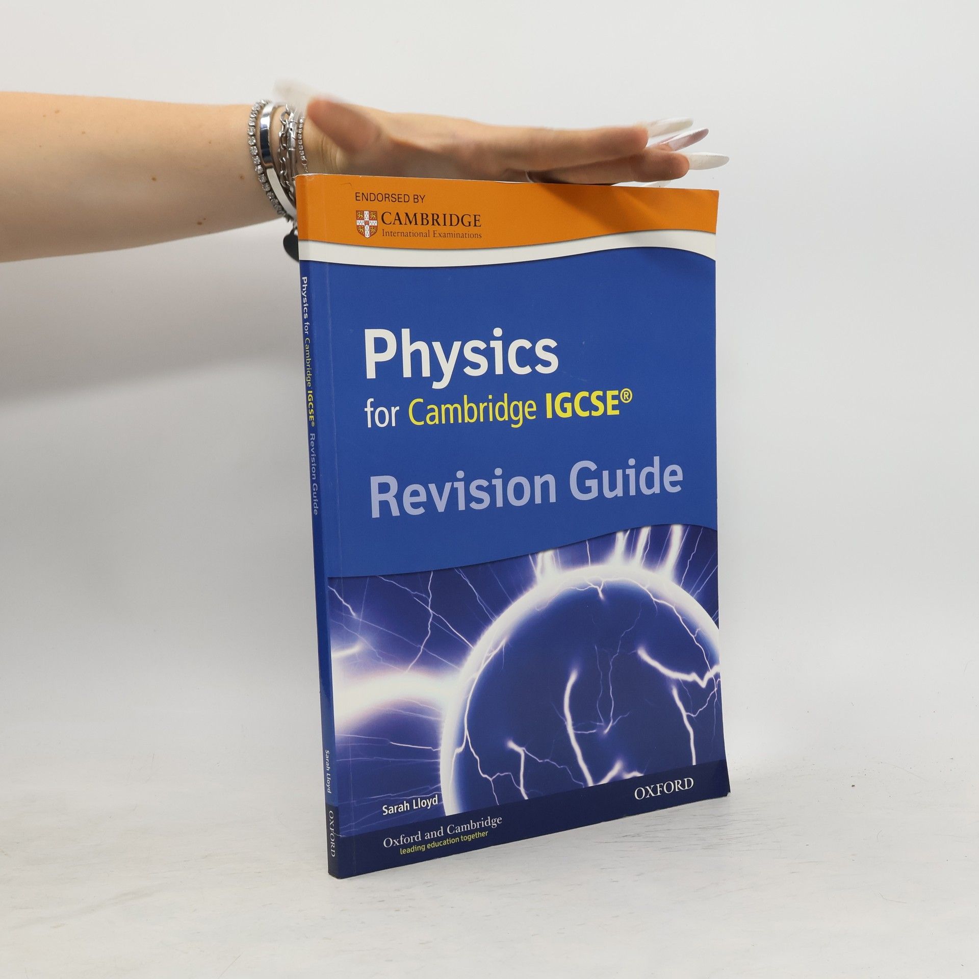 Sarah Lloyd Cambridge Physics IGCSE® Revision Guide